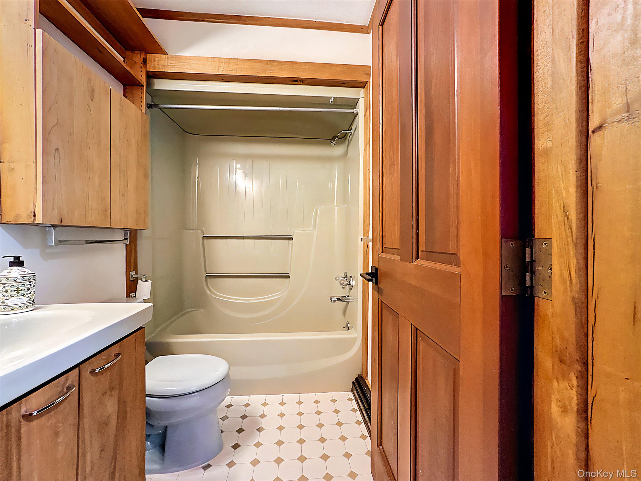 15 Deans Way, Neversink, NY 12765