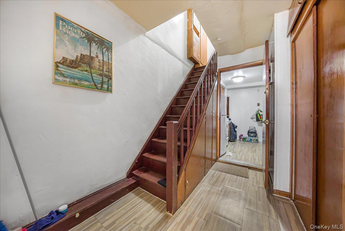 4634 Carpenter Avenue, Bronx, NY 10470