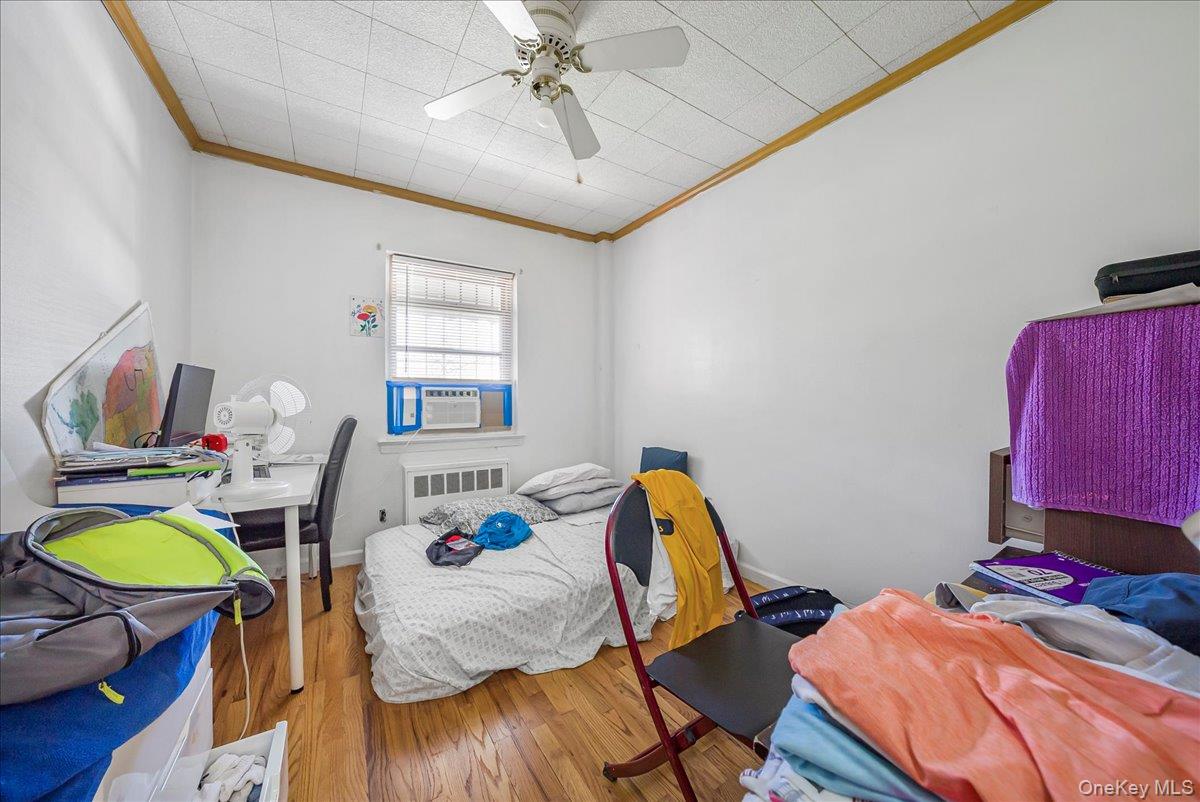 4634 Carpenter Avenue, Bronx, NY 10470