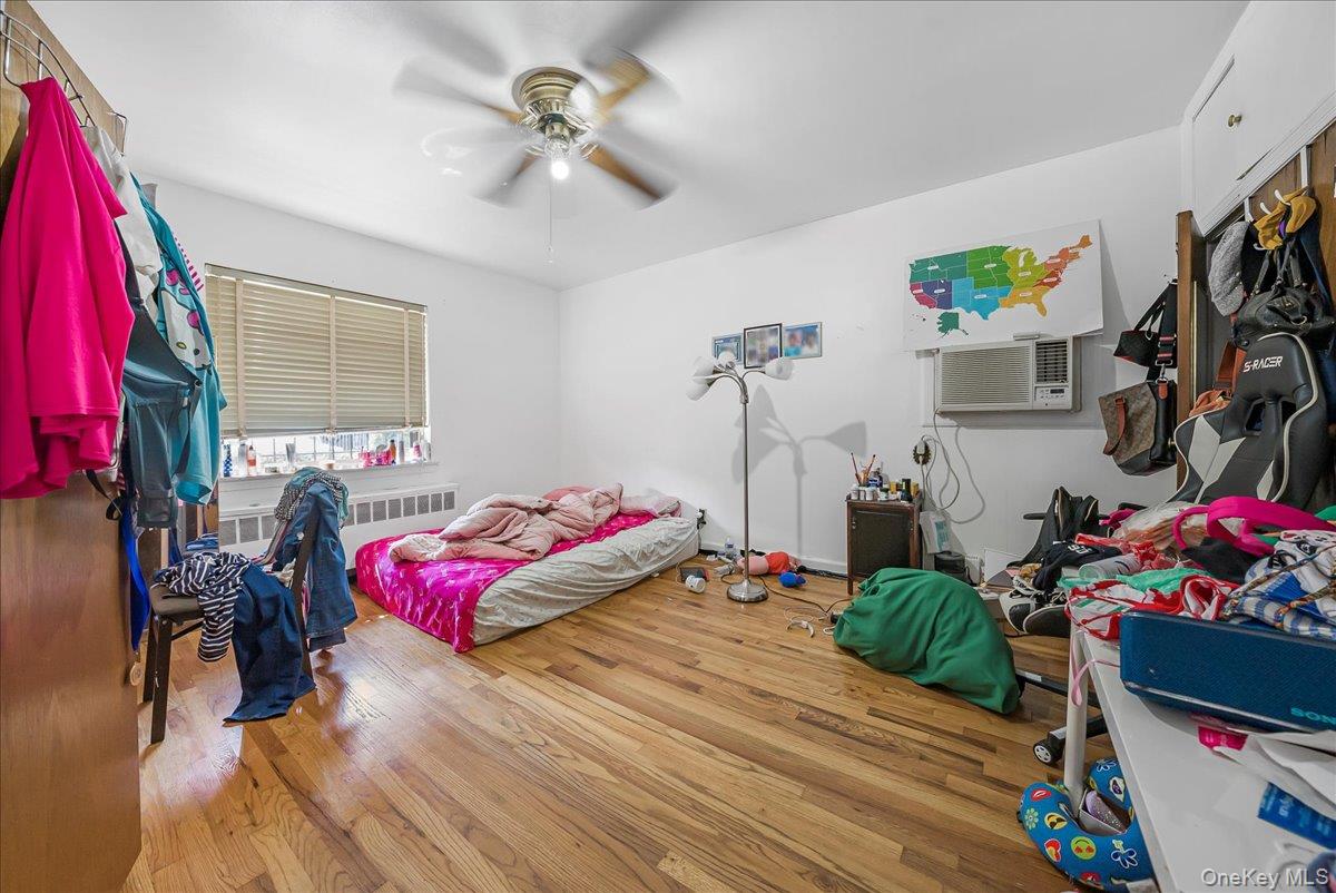 4634 Carpenter Avenue, Bronx, NY 10470