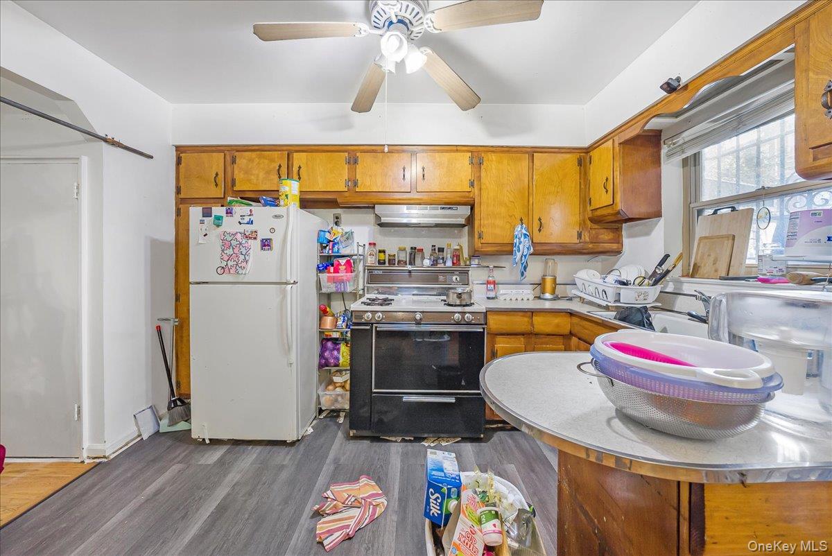 4634 Carpenter Avenue, Bronx, NY 10470