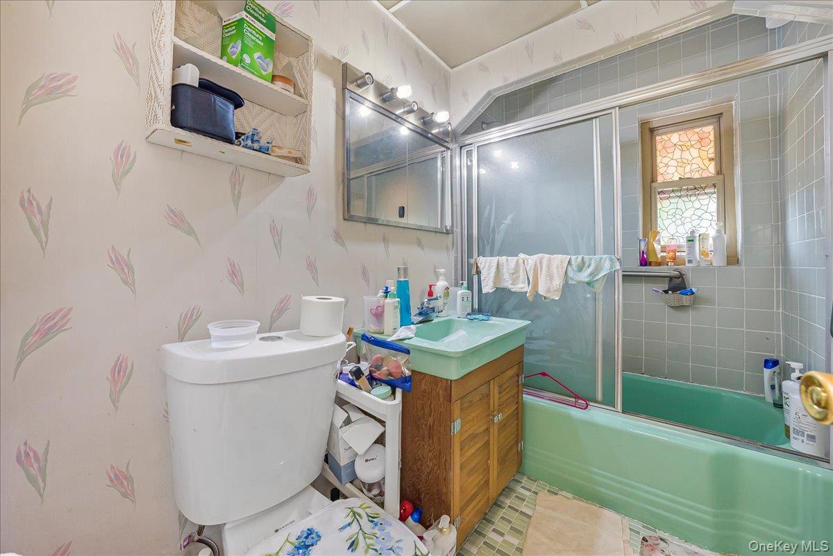 4634 Carpenter Avenue, Bronx, NY 10470