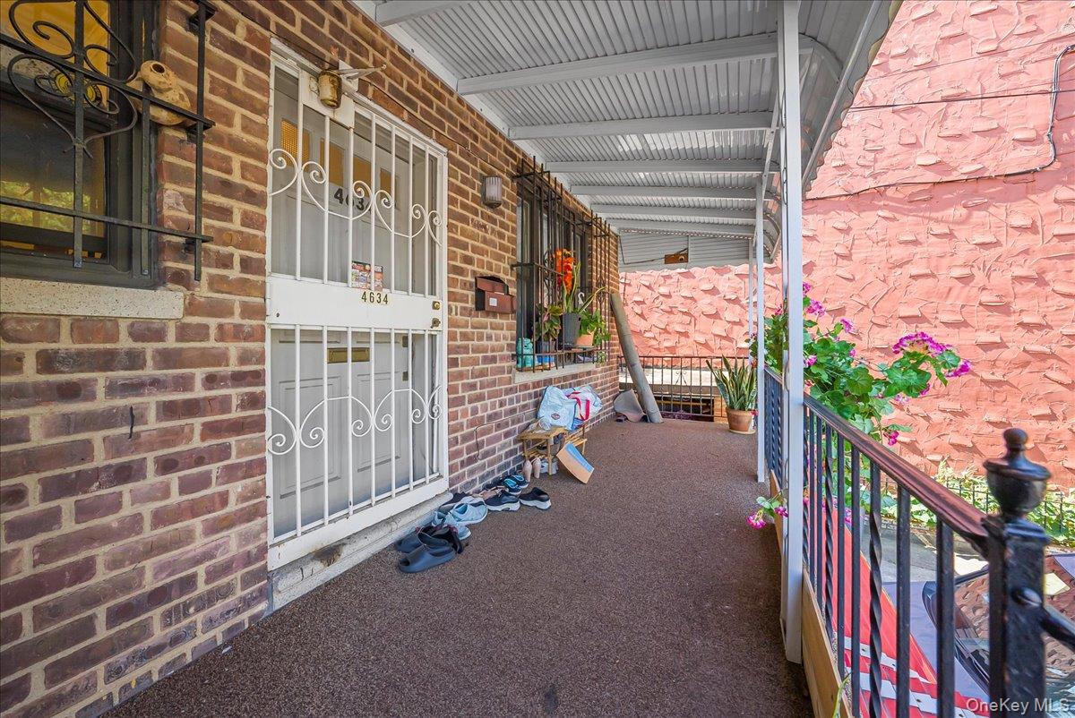 4634 Carpenter Avenue, Bronx, NY 10470