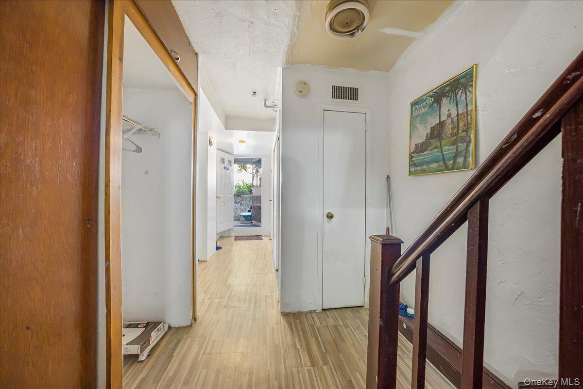 4634 Carpenter Avenue, Bronx, NY 10470