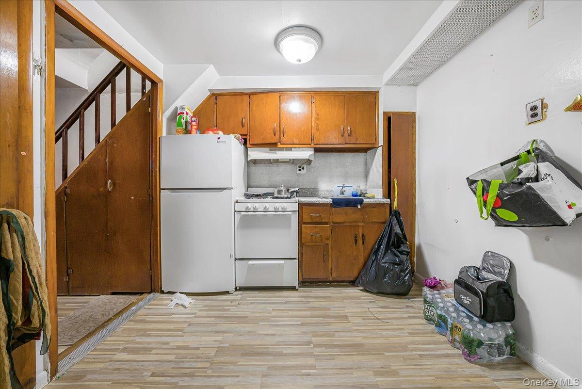 4634 Carpenter Avenue, Bronx, NY 10470