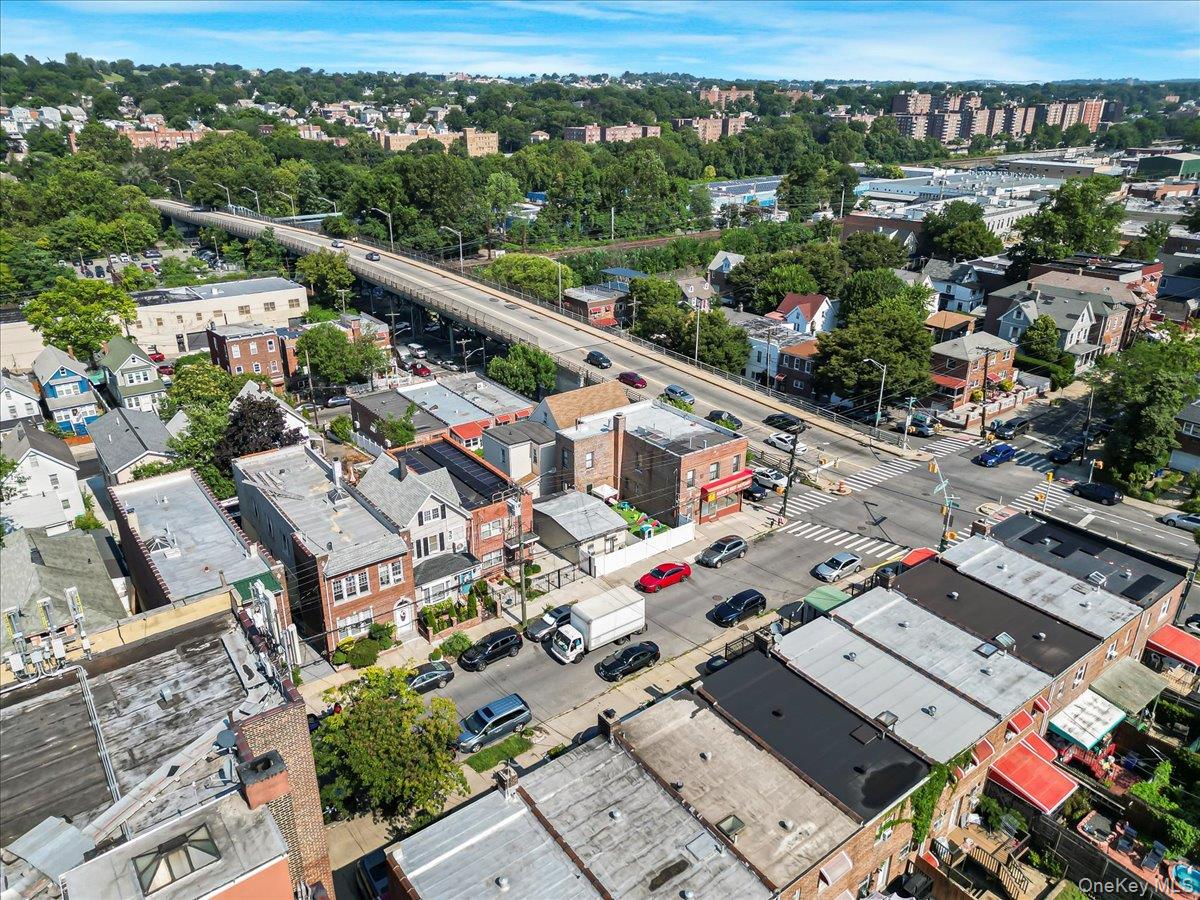 4634 Carpenter Avenue, Bronx, NY 10470