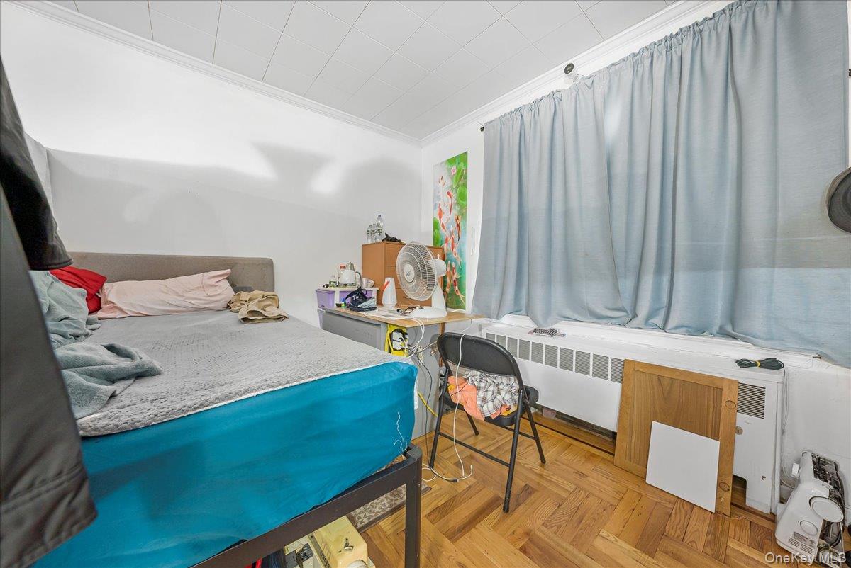 4634 Carpenter Avenue, Bronx, NY 10470