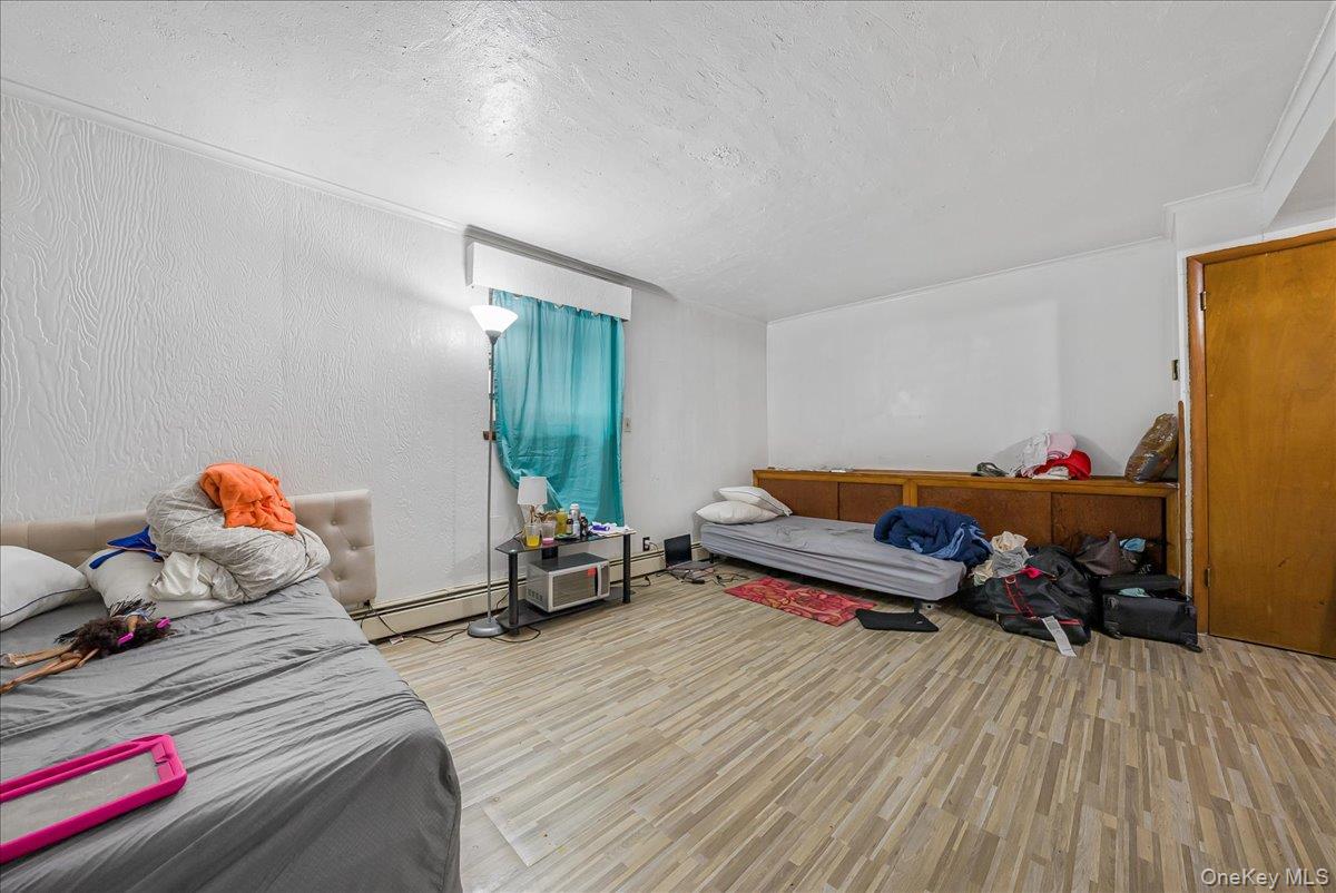 4634 Carpenter Avenue, Bronx, NY 10470