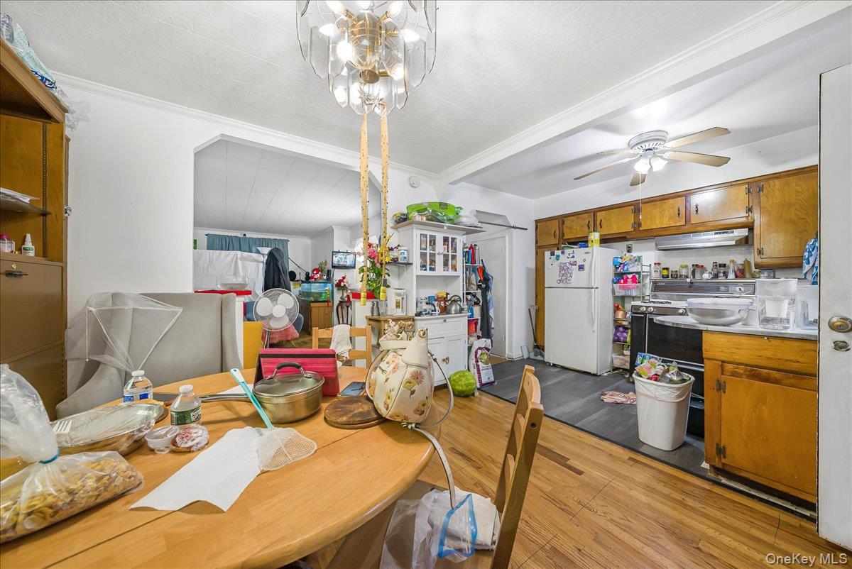 4634 Carpenter Avenue, Bronx, NY 10470