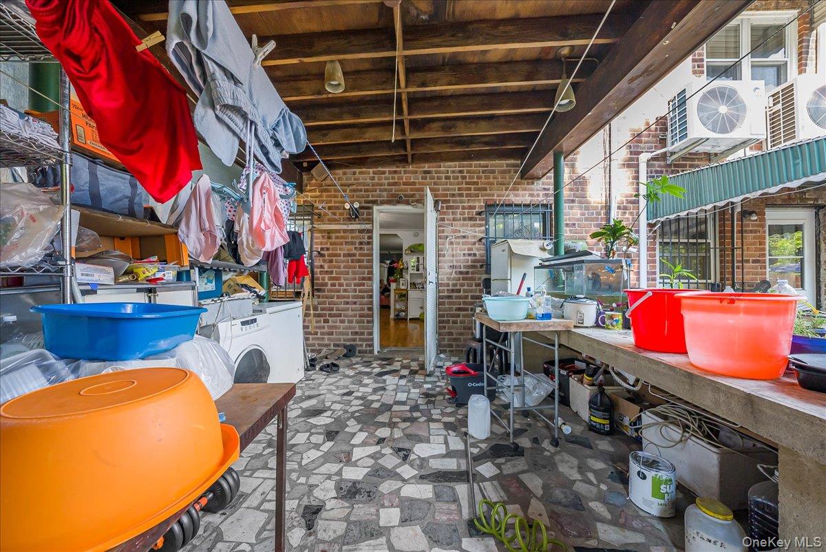 4634 Carpenter Avenue, Bronx, NY 10470