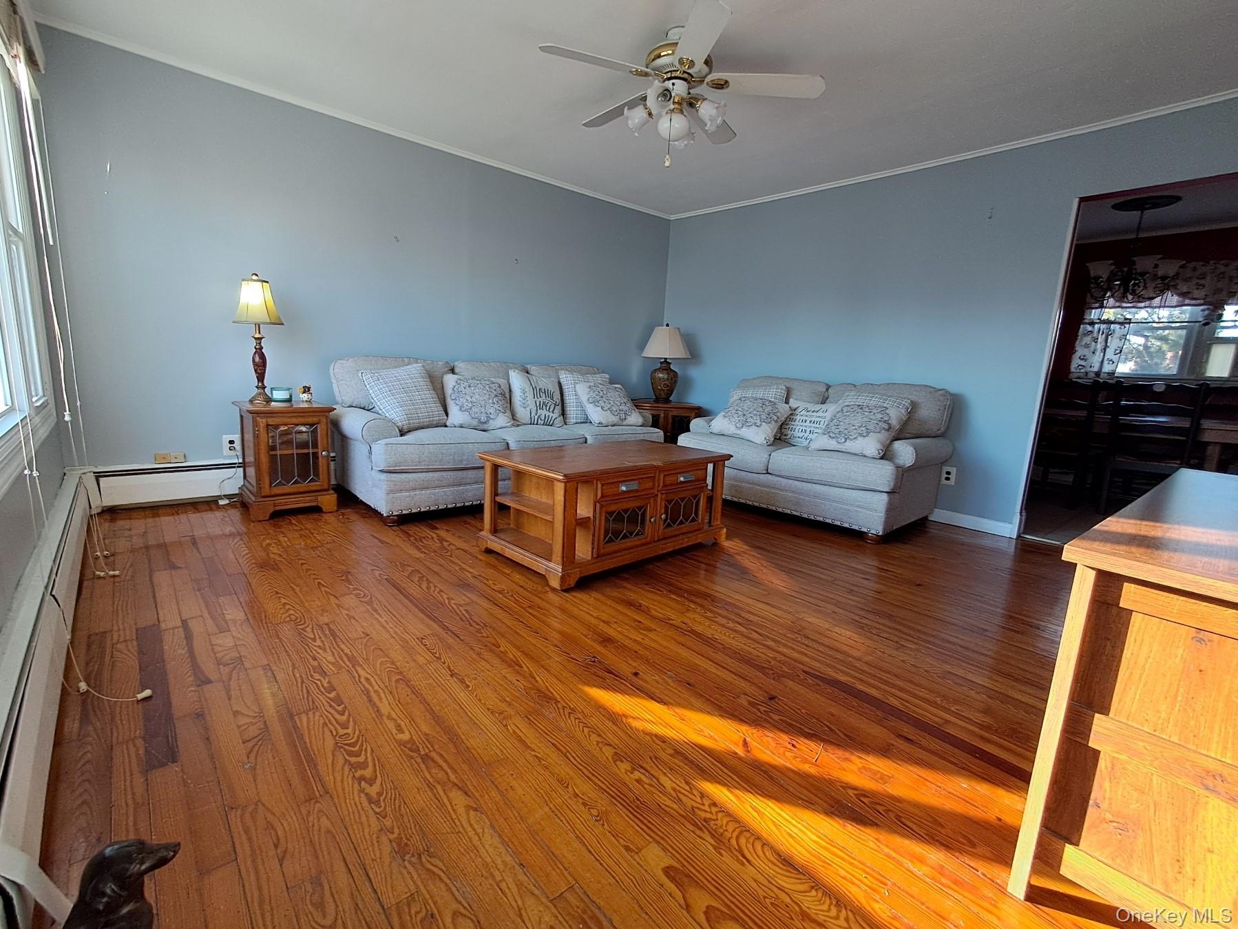 78 E Seacrest Avenue, Lindenhurst, NY 11757