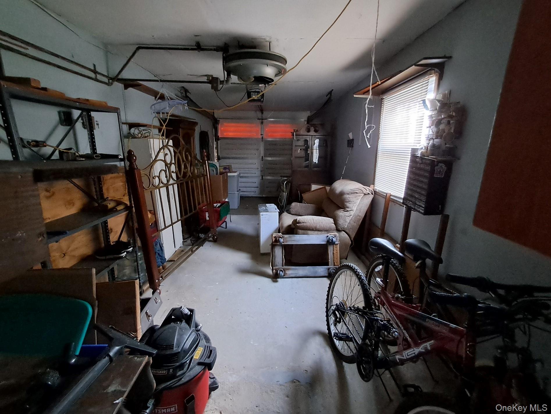 78 E Seacrest Avenue, Lindenhurst, NY 11757