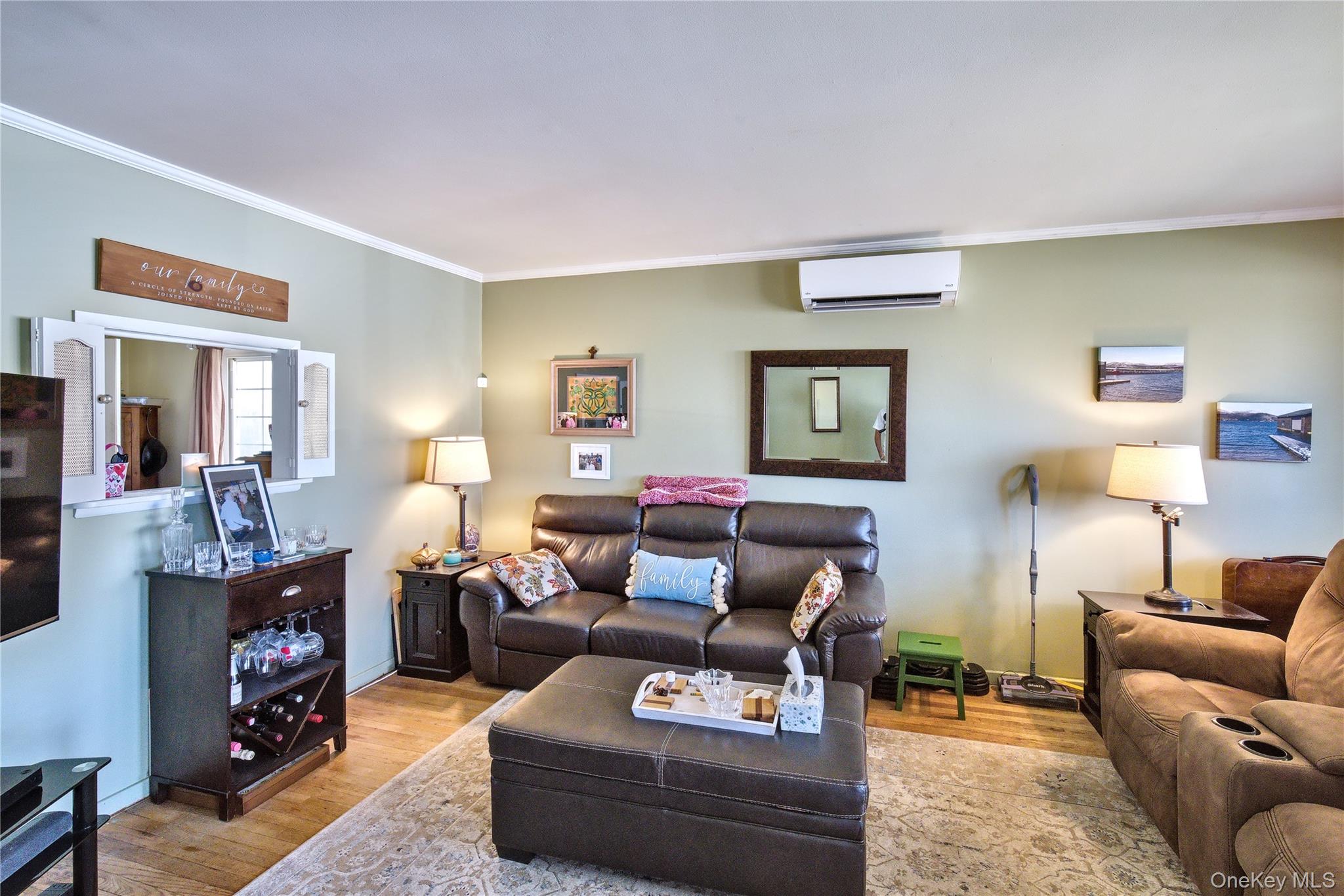 106 Cornell Lane, Hicksville, NY 11801