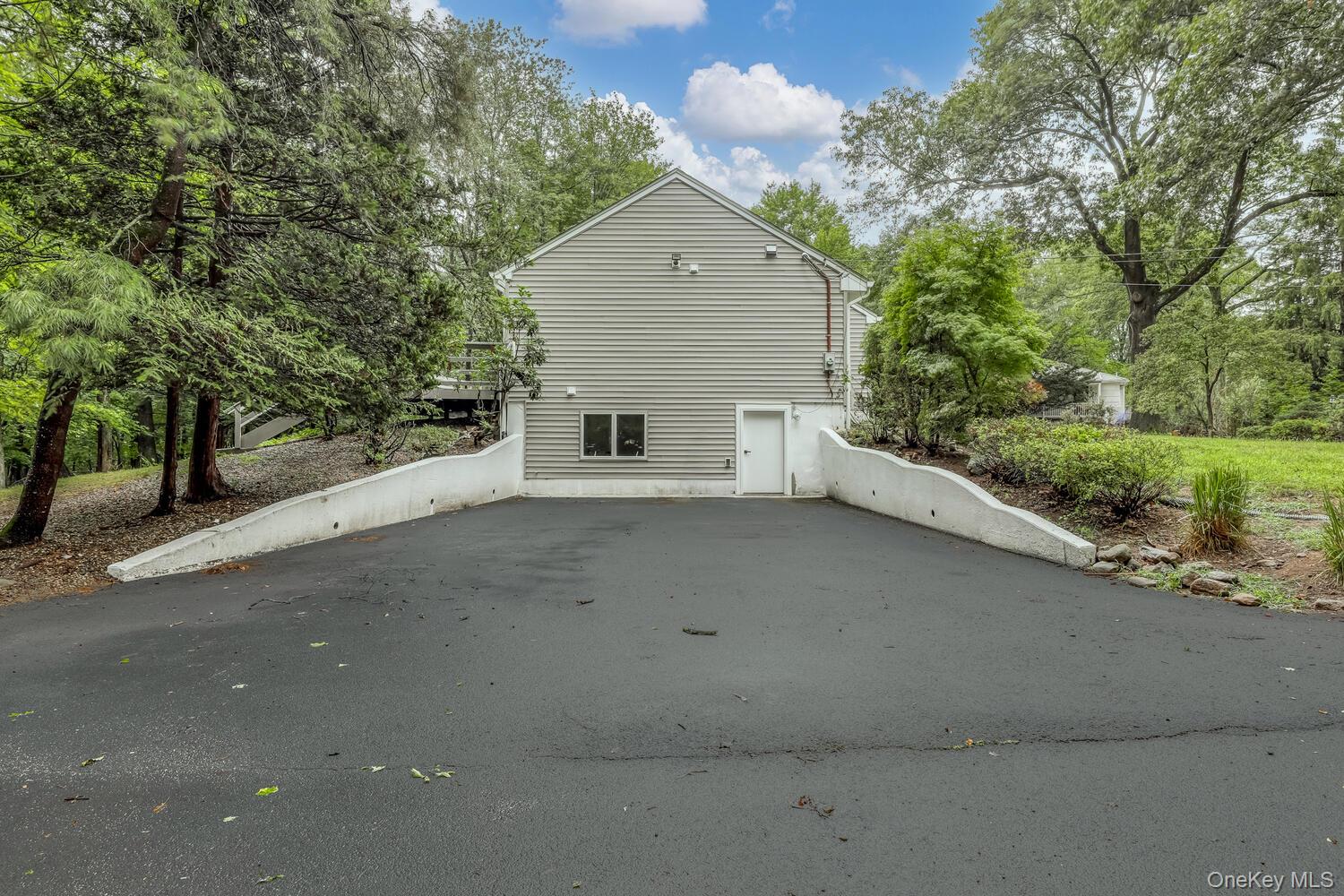 13 Tice Court, Spring Valley, NY 10977