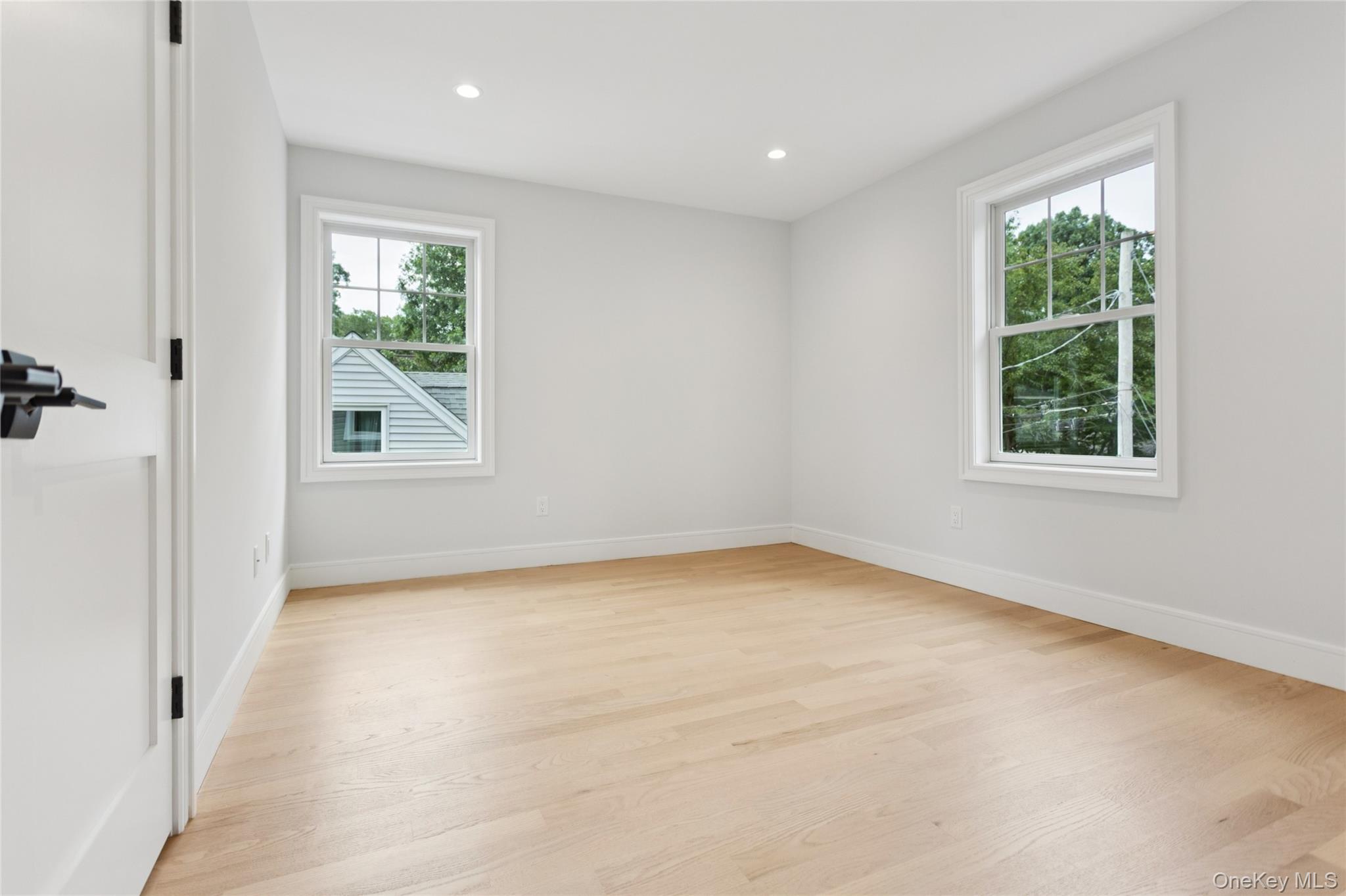 111 Fairfield Avenue, Port Washington, NY 11050