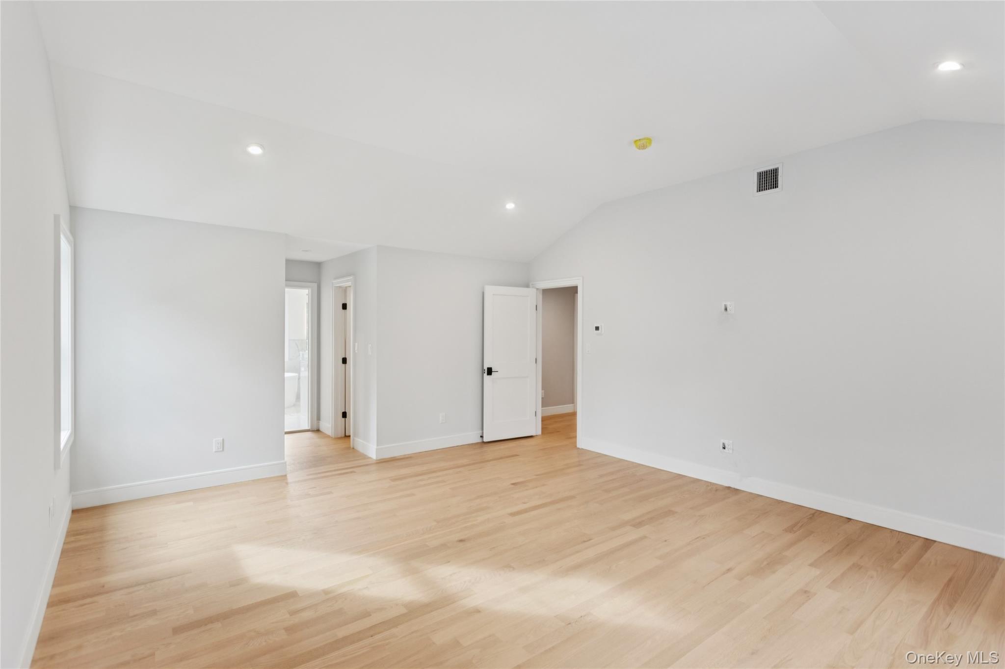 111 Fairfield Avenue, Port Washington, NY 11050