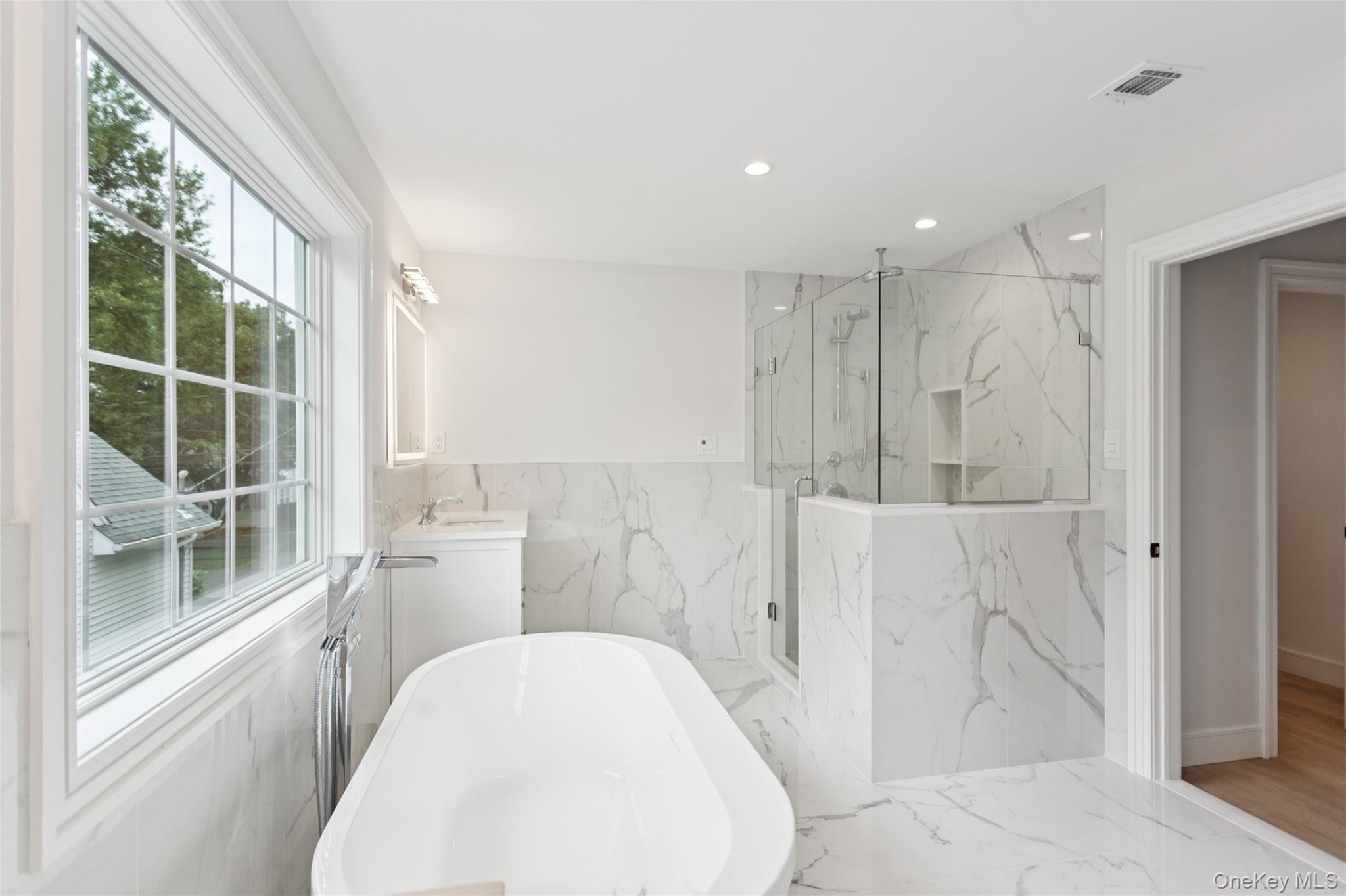 111 Fairfield Avenue, Port Washington, NY 11050