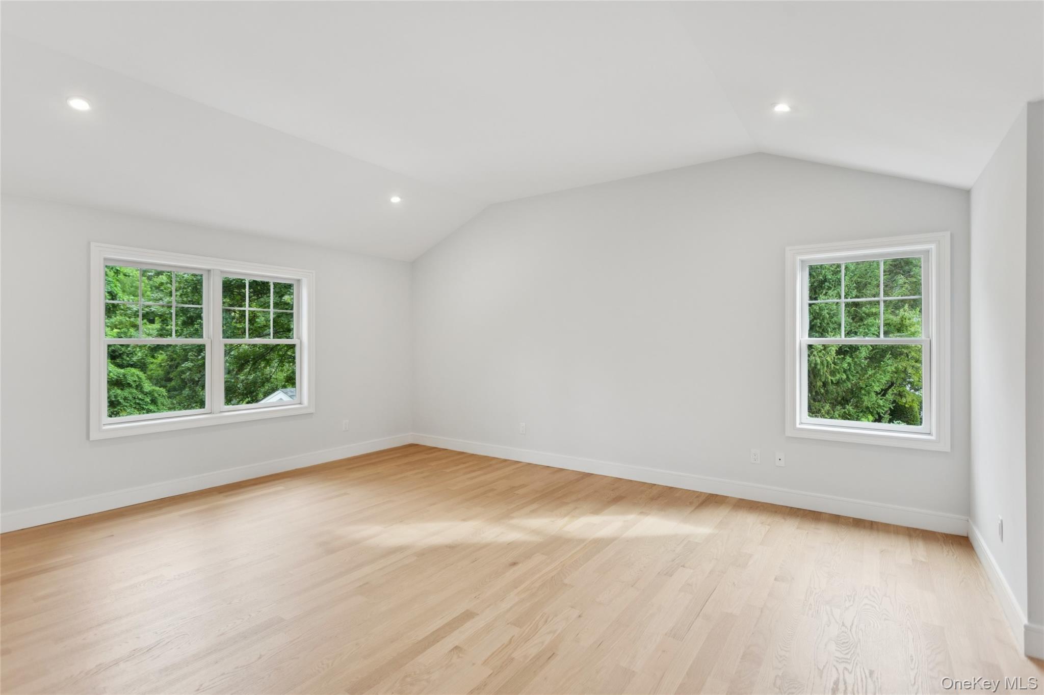 111 Fairfield Avenue, Port Washington, NY 11050