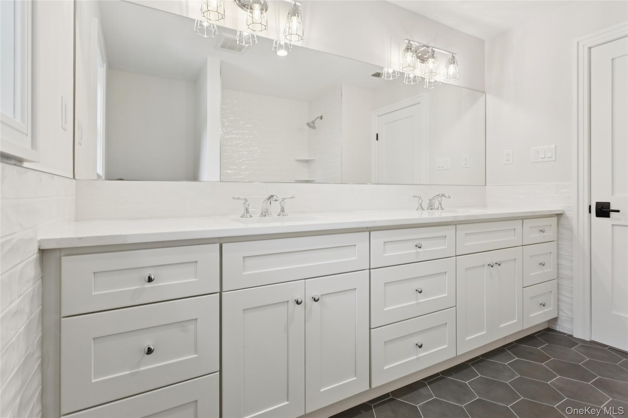 111 Fairfield Avenue, Port Washington, NY 11050