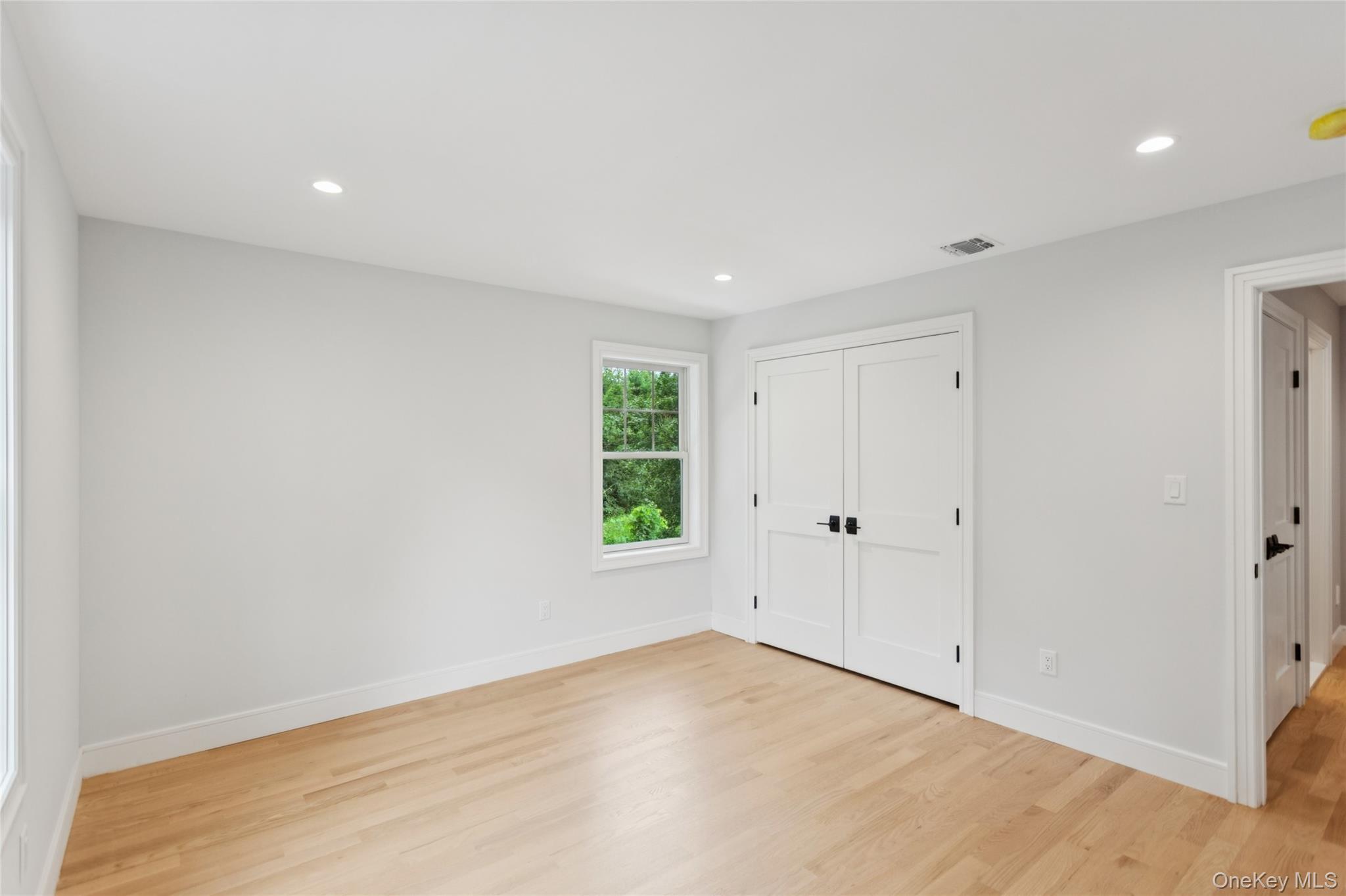 111 Fairfield Avenue, Port Washington, NY 11050