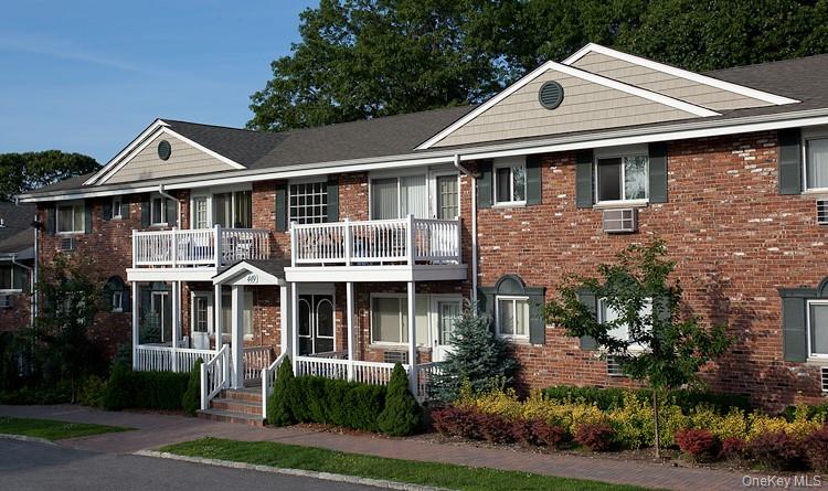 441 Lincoln Boulevard # 2-1E, Hauppauge, NY 11788