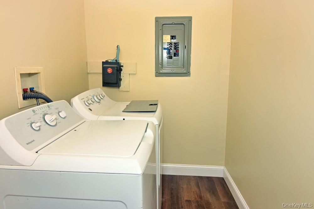 3 N Brook Drive, Valley Stream, NY 11581