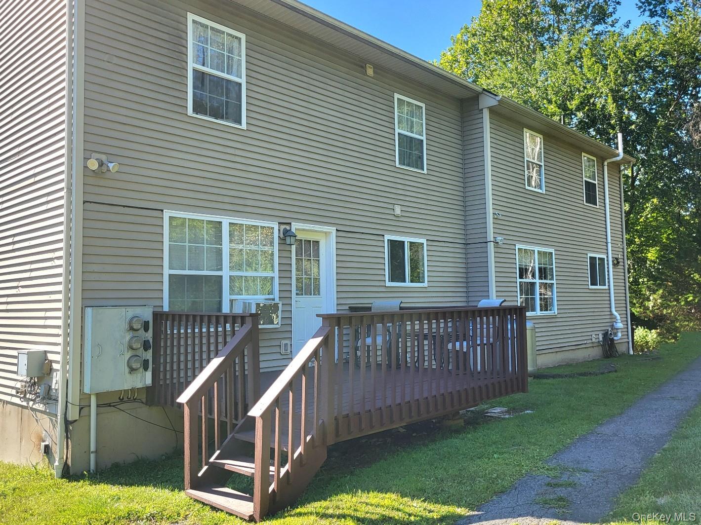 7 Bel Air Drive, Wallkill, NY 12589