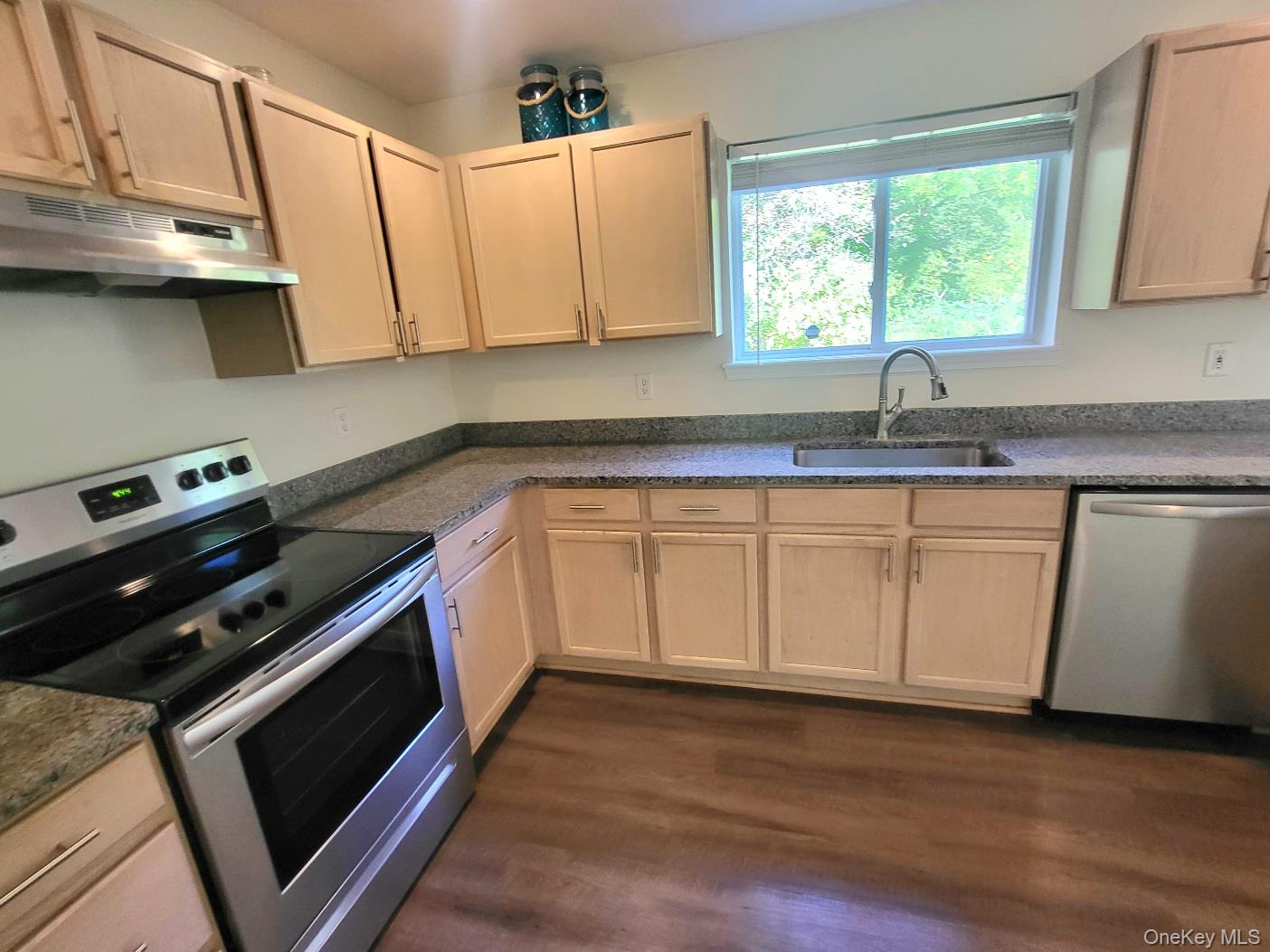 7 Bel Air Drive, Wallkill, NY 12589