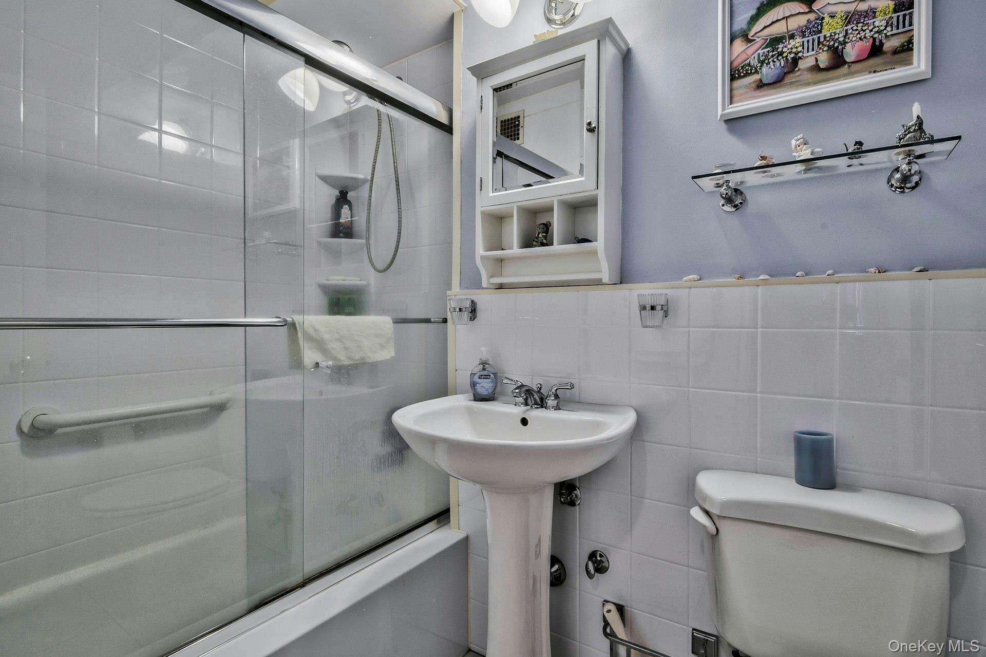 220-55 46th Avenue # 8A, Bayside, NY 11361