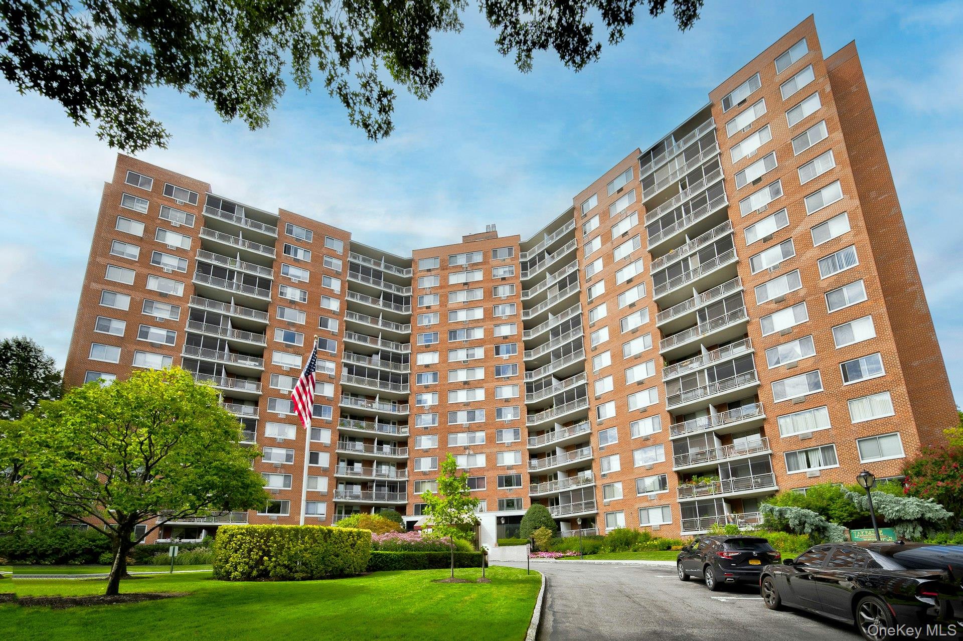 220-55 46th Avenue # 8A, Bayside, NY 11361