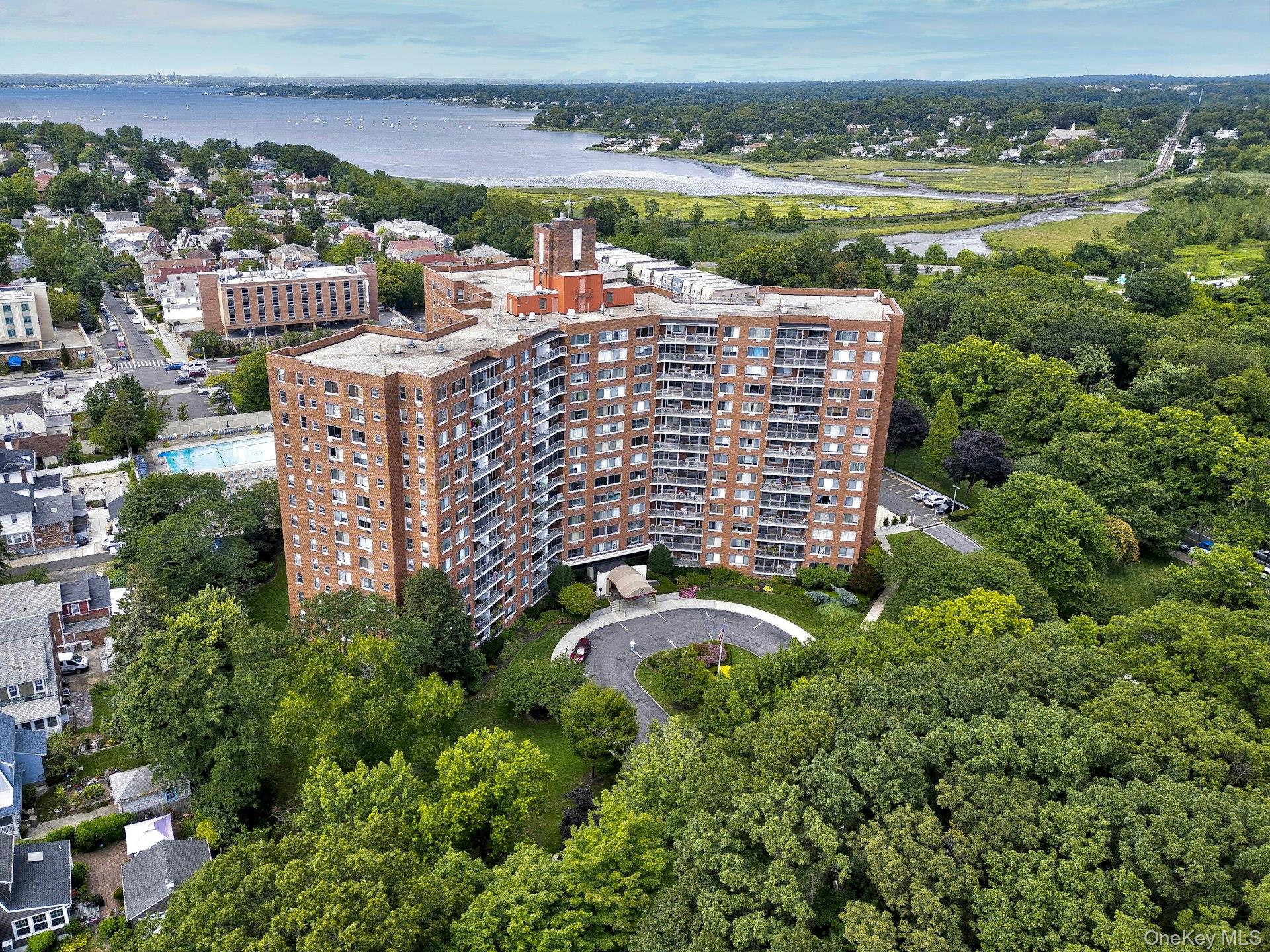 220-55 46th Avenue # 8A, Bayside, NY 11361