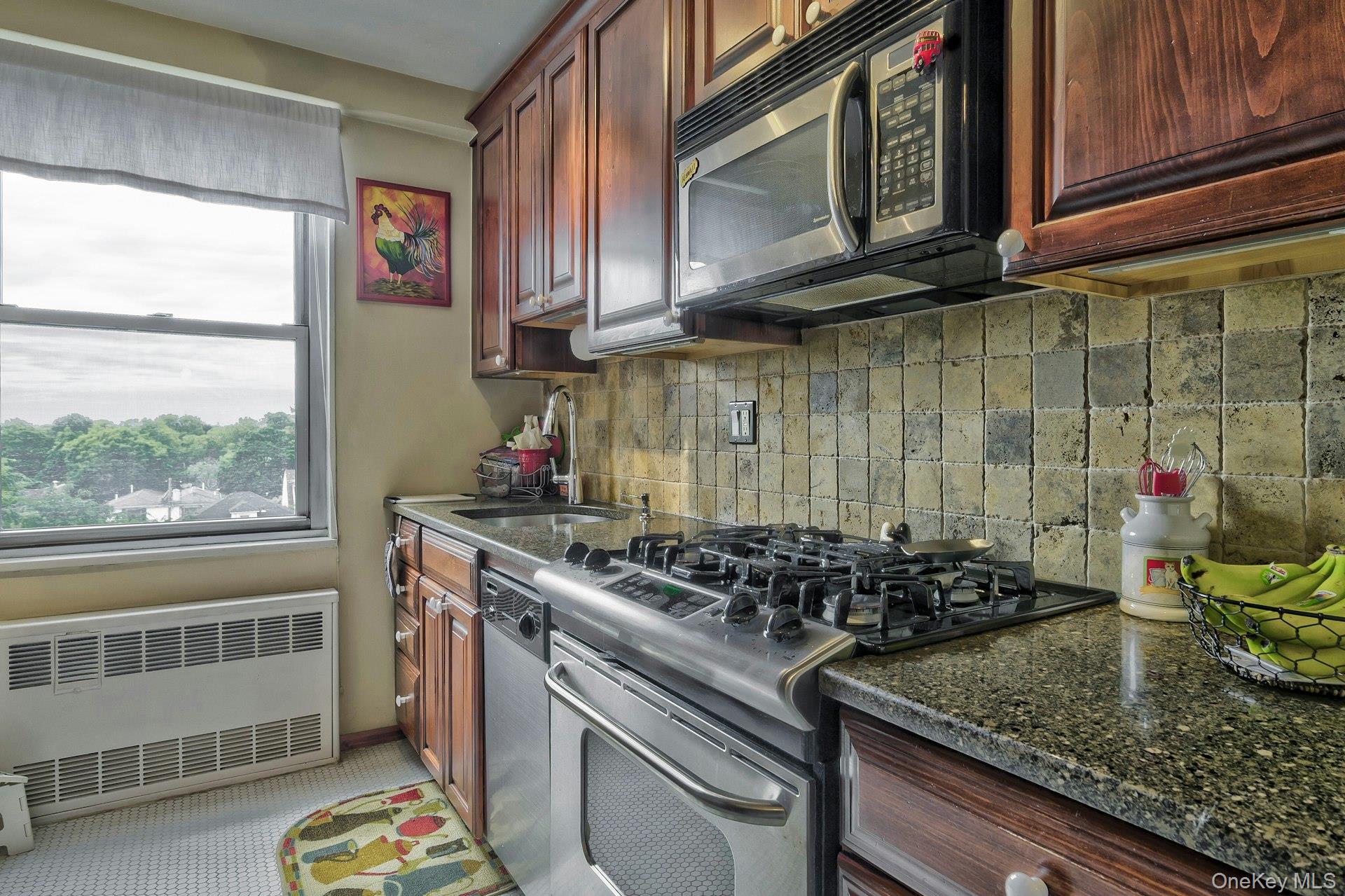 220-55 46th Avenue # 8A, Bayside, NY 11361