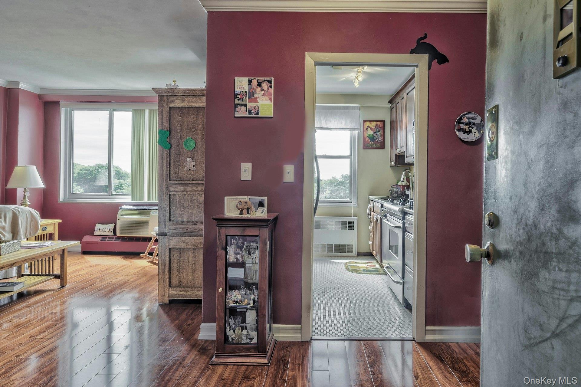 220-55 46th Avenue # 8A, Bayside, NY 11361