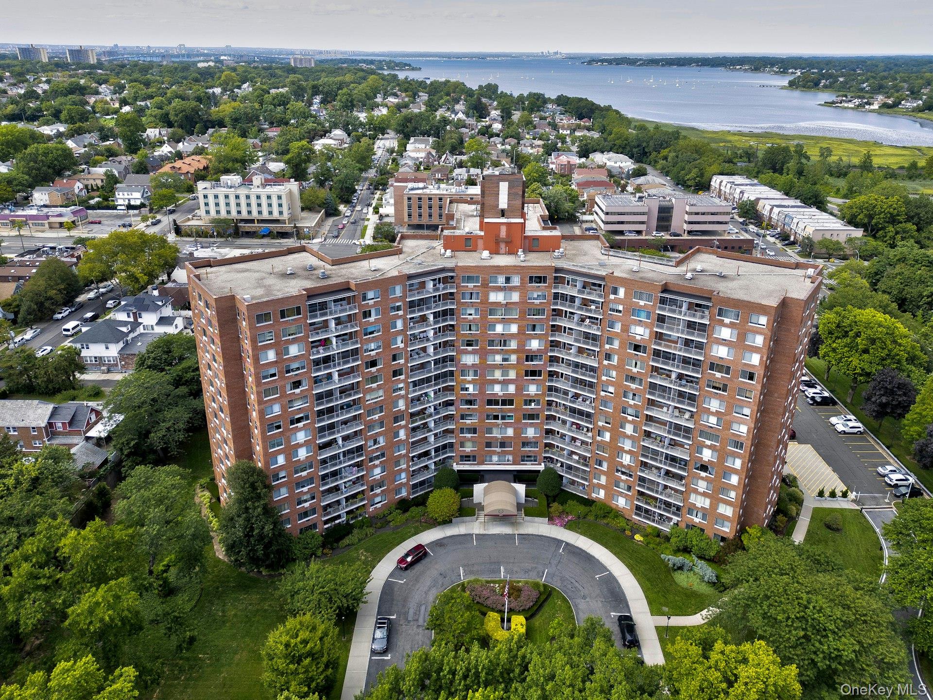 220-55 46th Avenue # 8A, Bayside, NY 11361