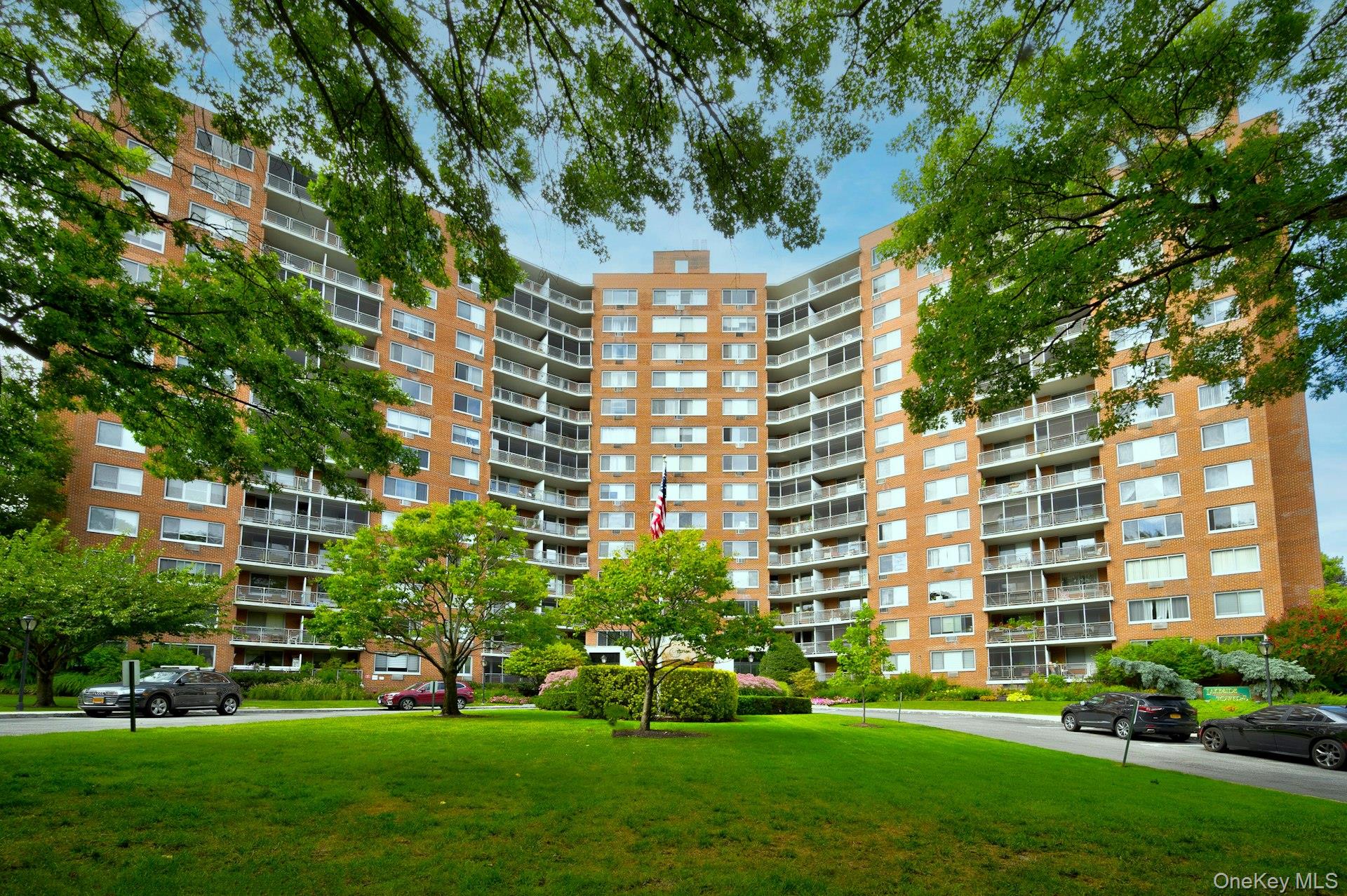 220-55 46th Avenue # 8A, Bayside, NY 11361