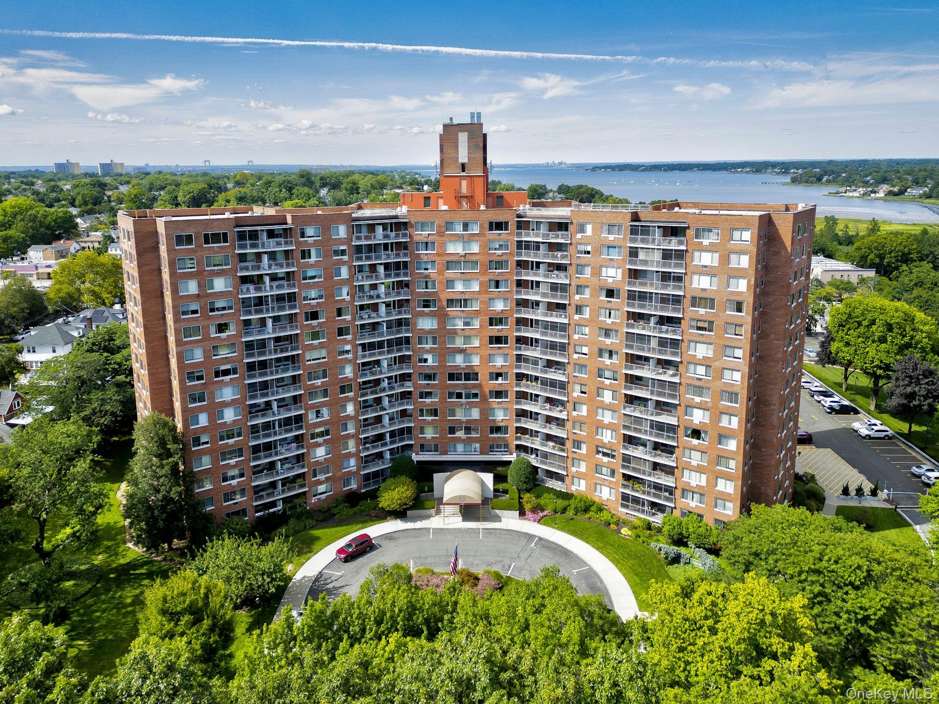 220-55 46th Avenue # 8A, Bayside, NY 11361