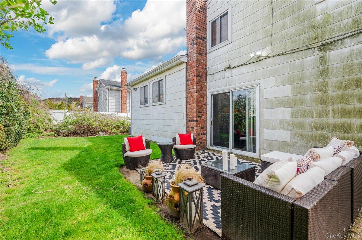 77 Tioga Avenue, Atlantic Beach, NY 11509