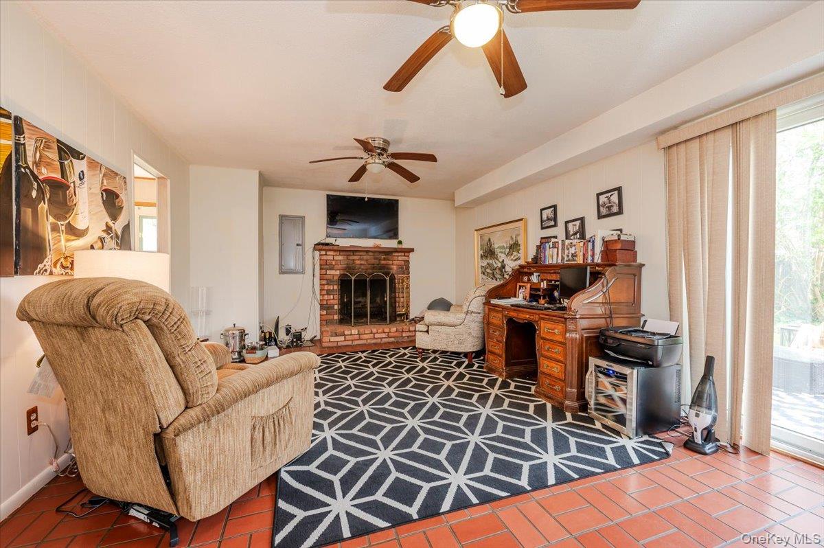 77 Tioga Avenue, Atlantic Beach, NY 11509