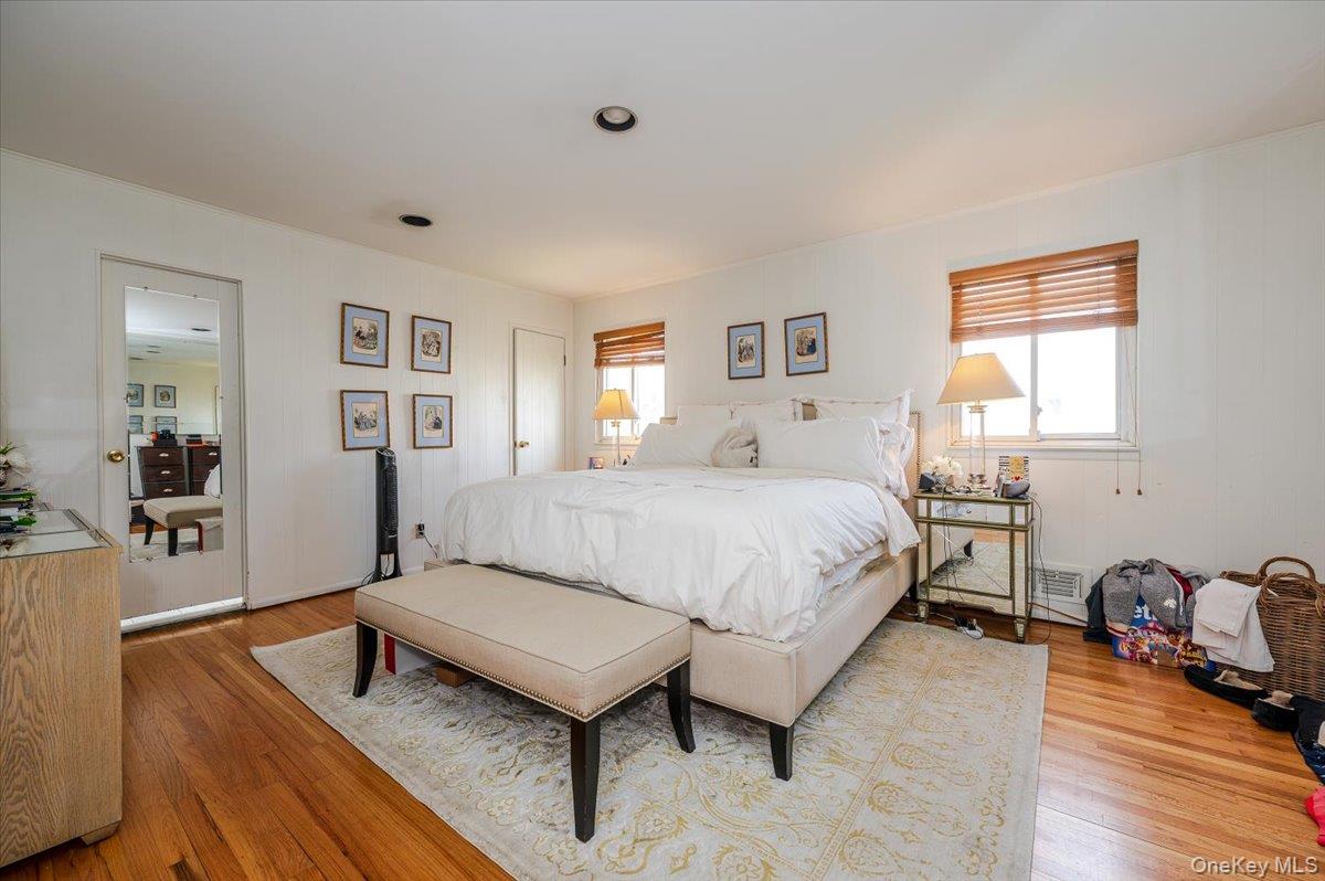 77 Tioga Avenue, Atlantic Beach, NY 11509