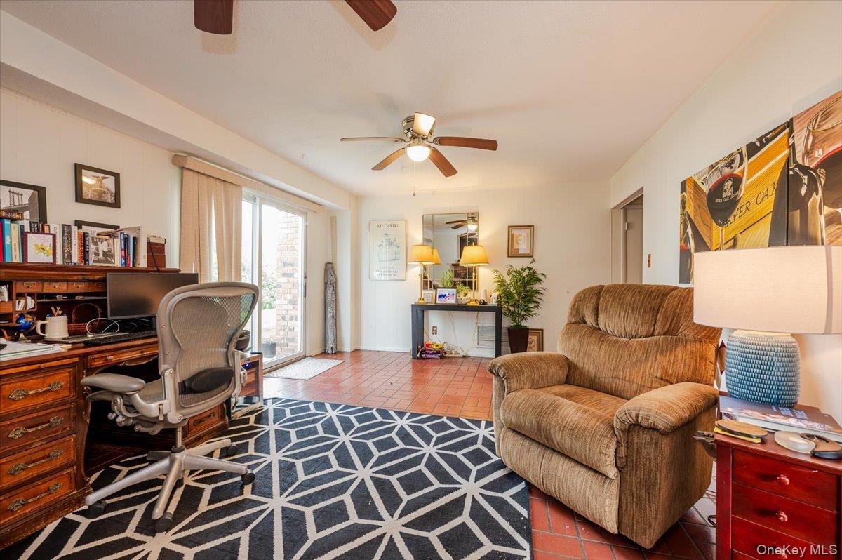 77 Tioga Avenue, Atlantic Beach, NY 11509