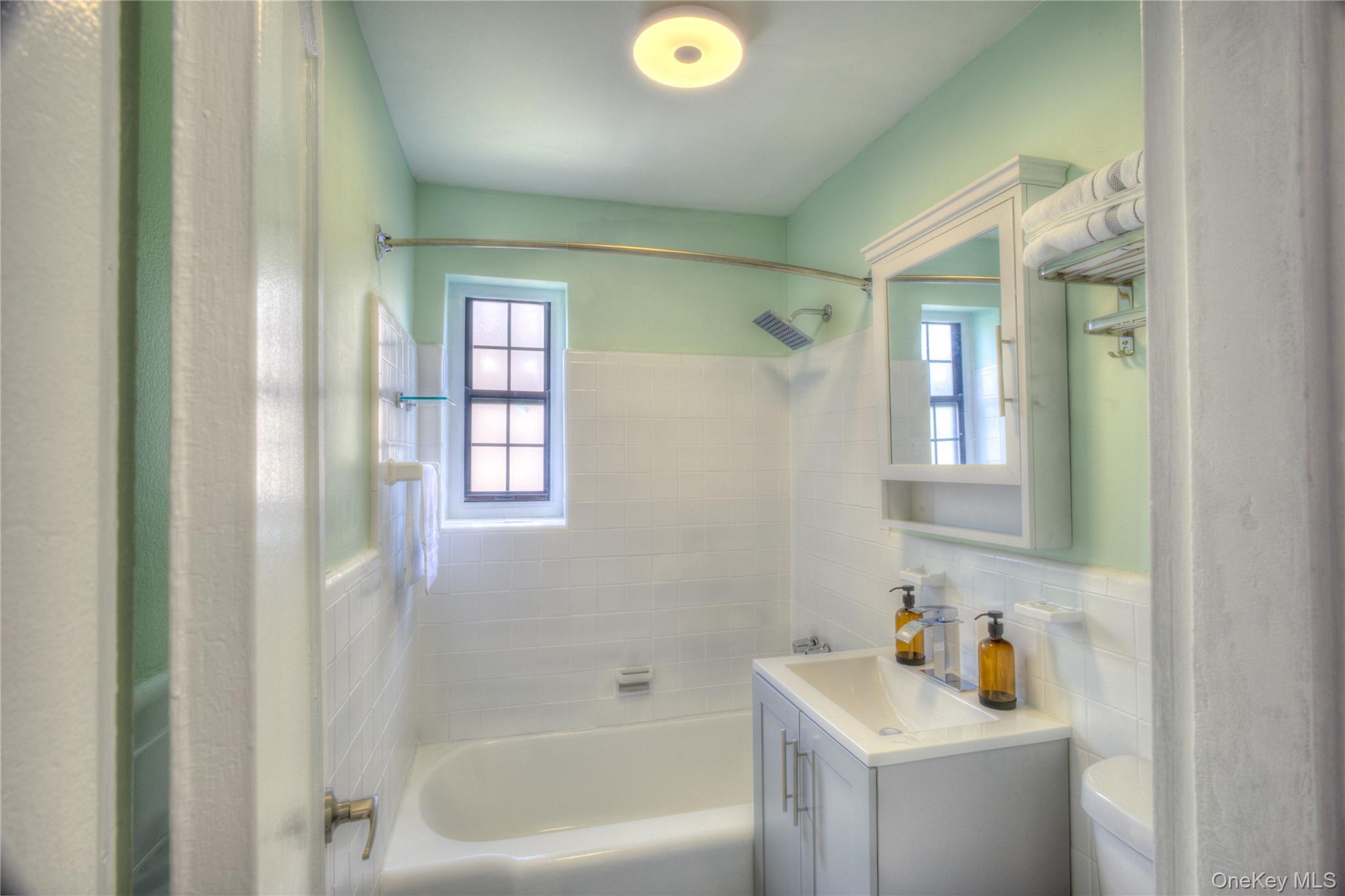 14401 78th Road # 2B, Kew Garden Hills, NY 11367