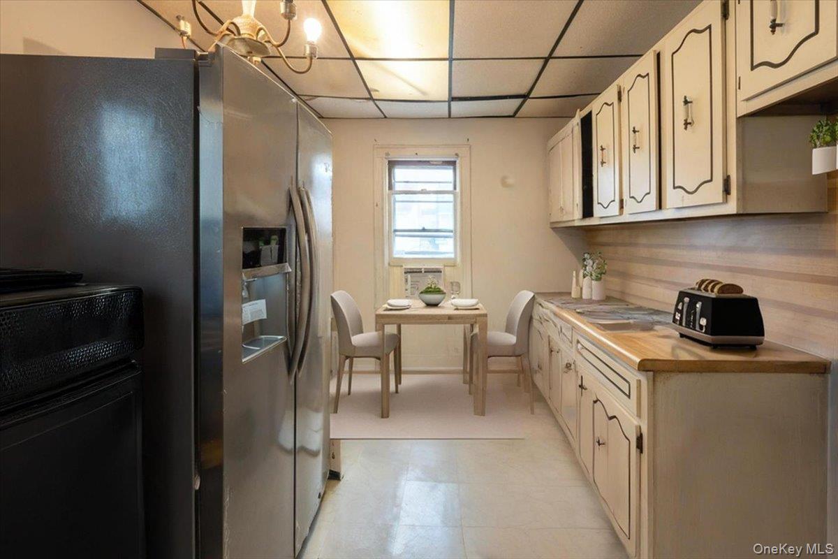 15824 75th Road, Flushing, NY 11366