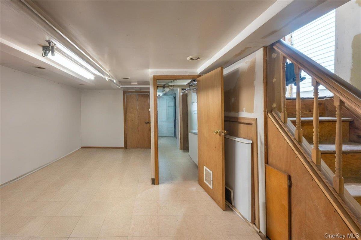 15824 75th Road, Flushing, NY 11366