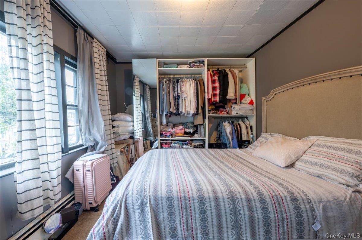 15824 75th Road, Flushing, NY 11366