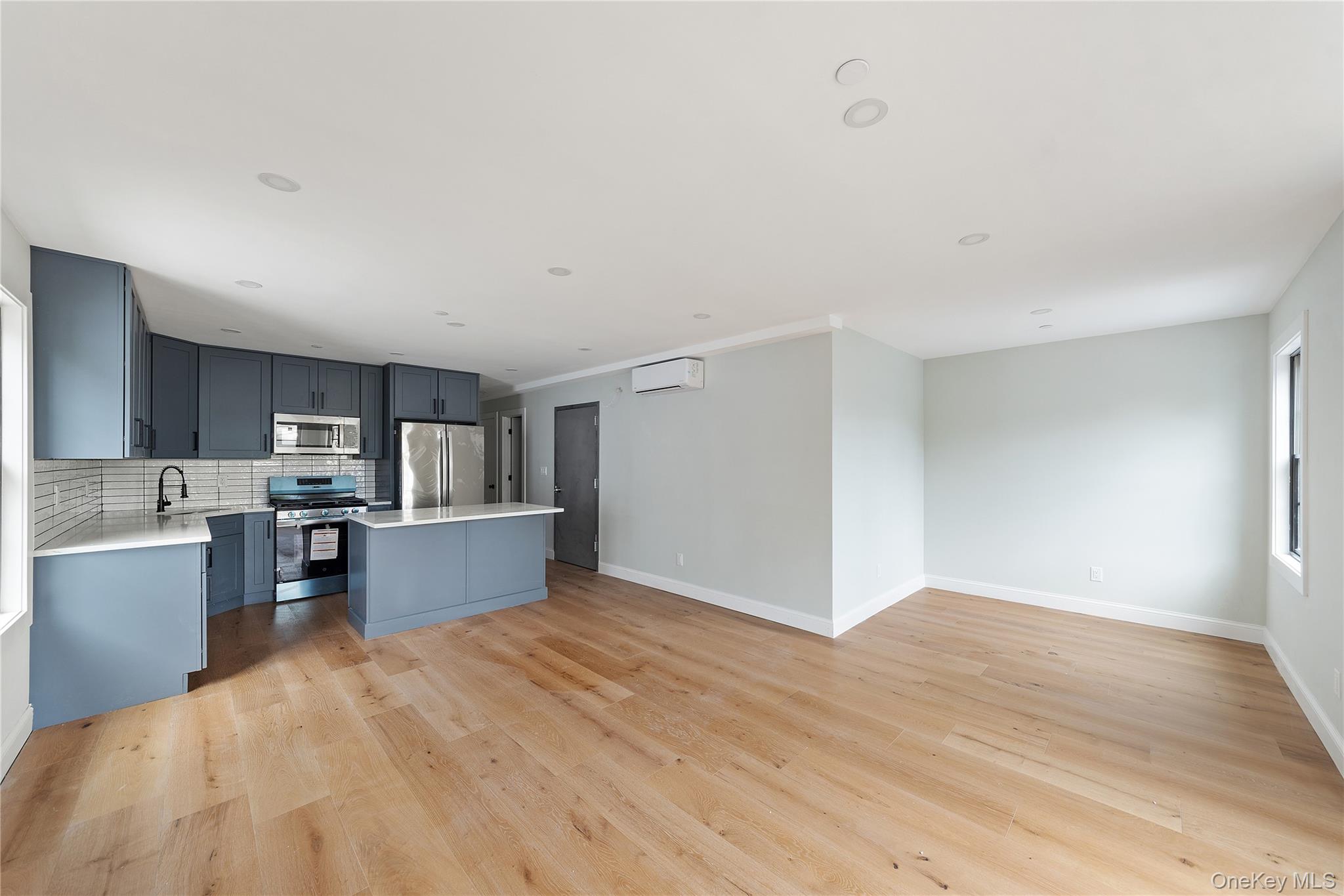 356 S 10 Avenue, Mount Vernon, NY 10550