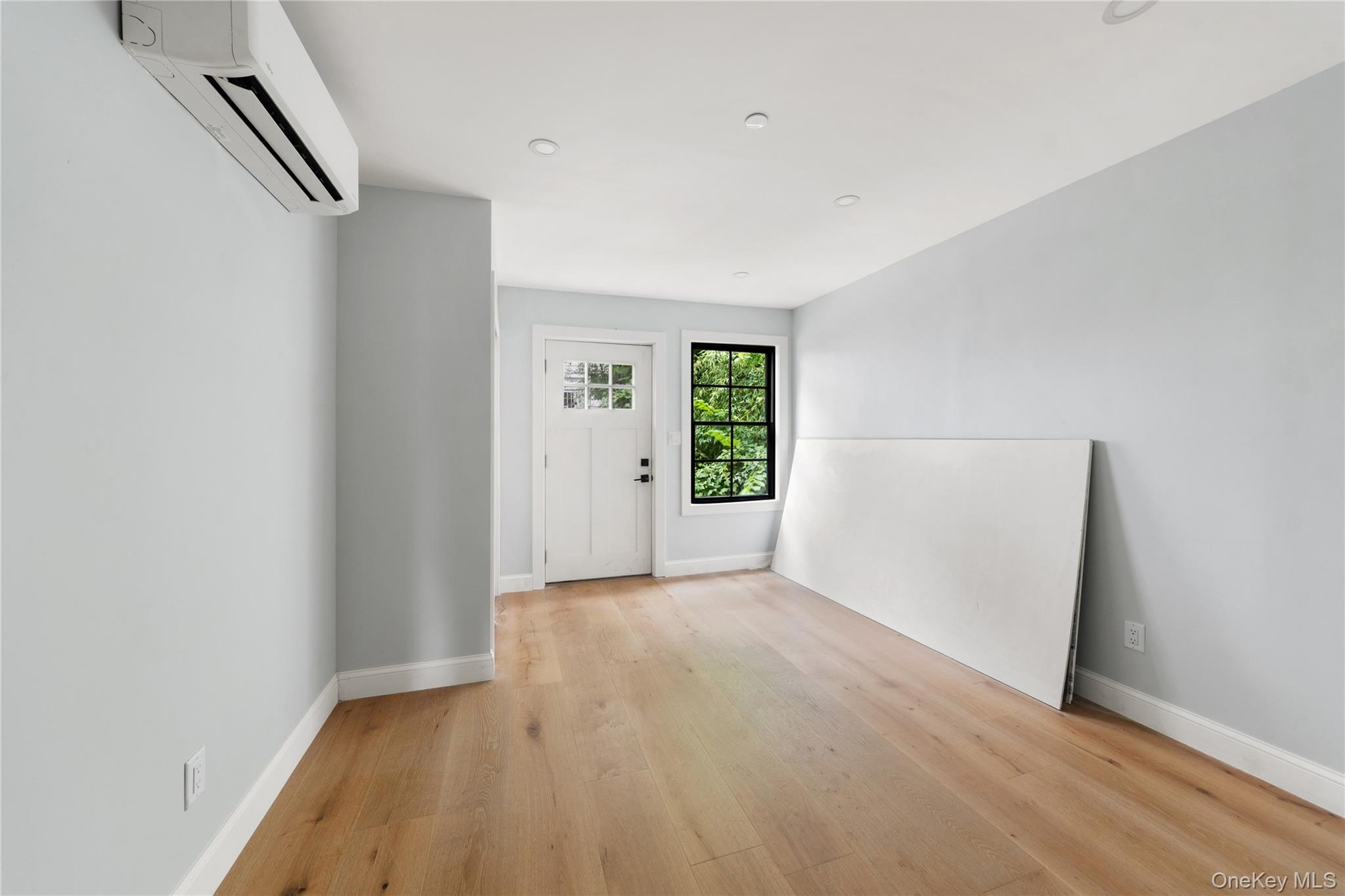 356 S 10 Avenue, Mount Vernon, NY 10550