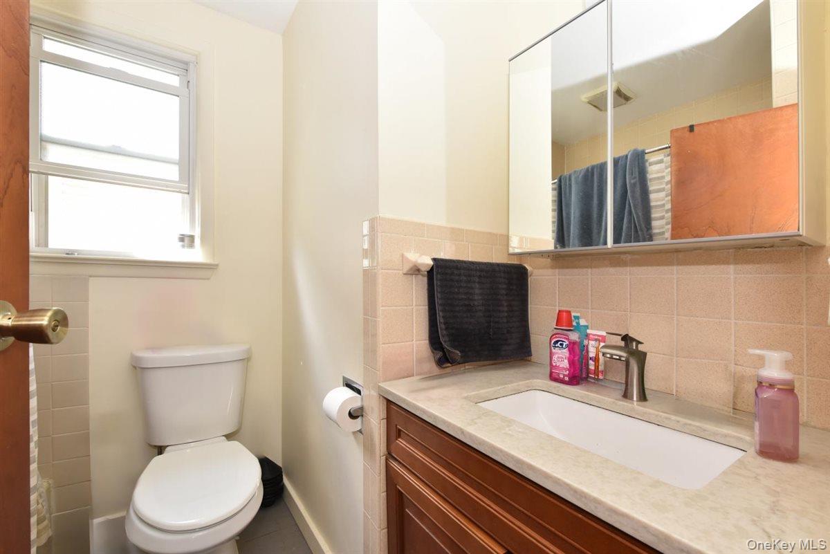 176 Dubois Avenue, Staten Island, NY 10310