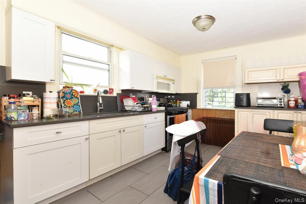 176 Dubois Avenue, Staten Island, NY 10310