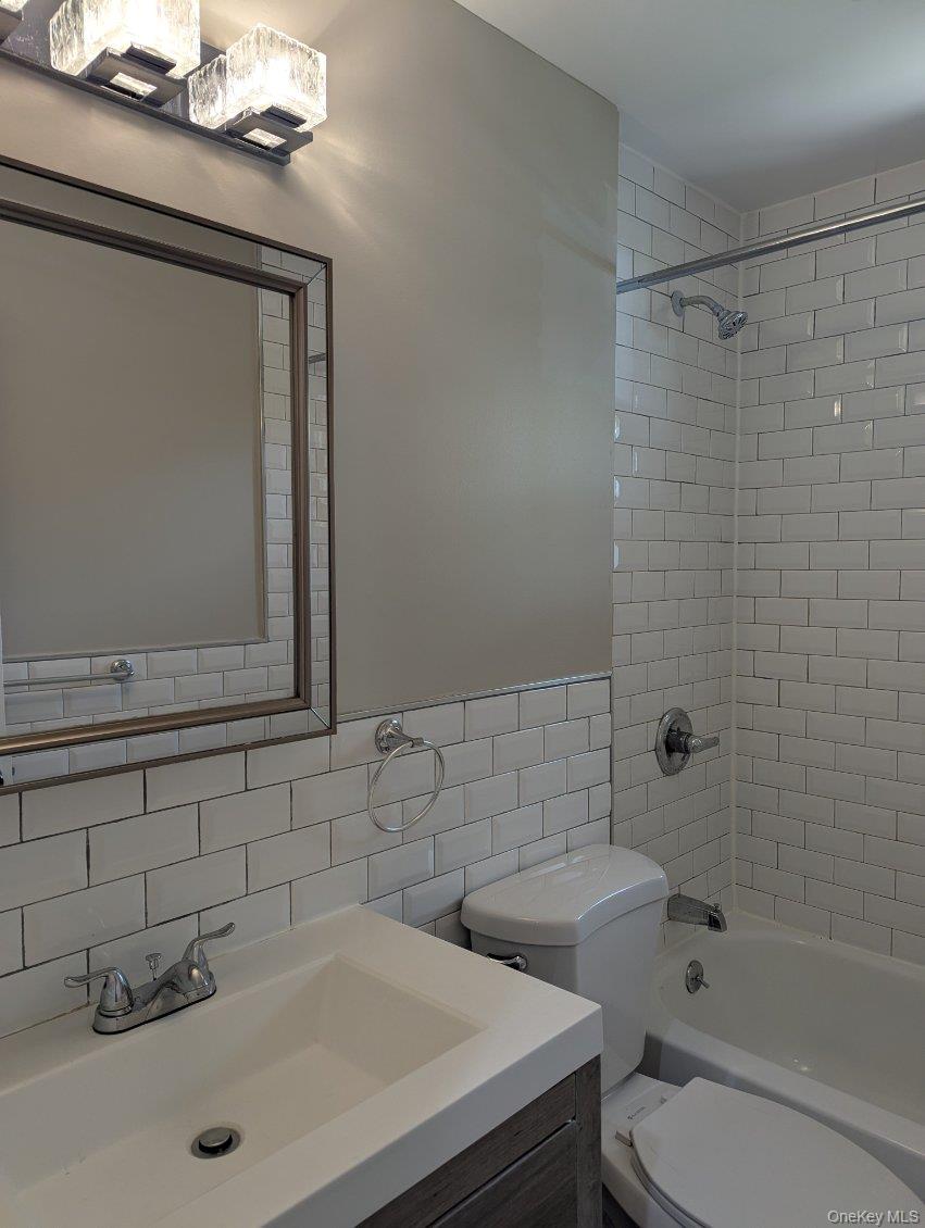 9C Hemlock Drive # 47, Bay Shore, NY 11706