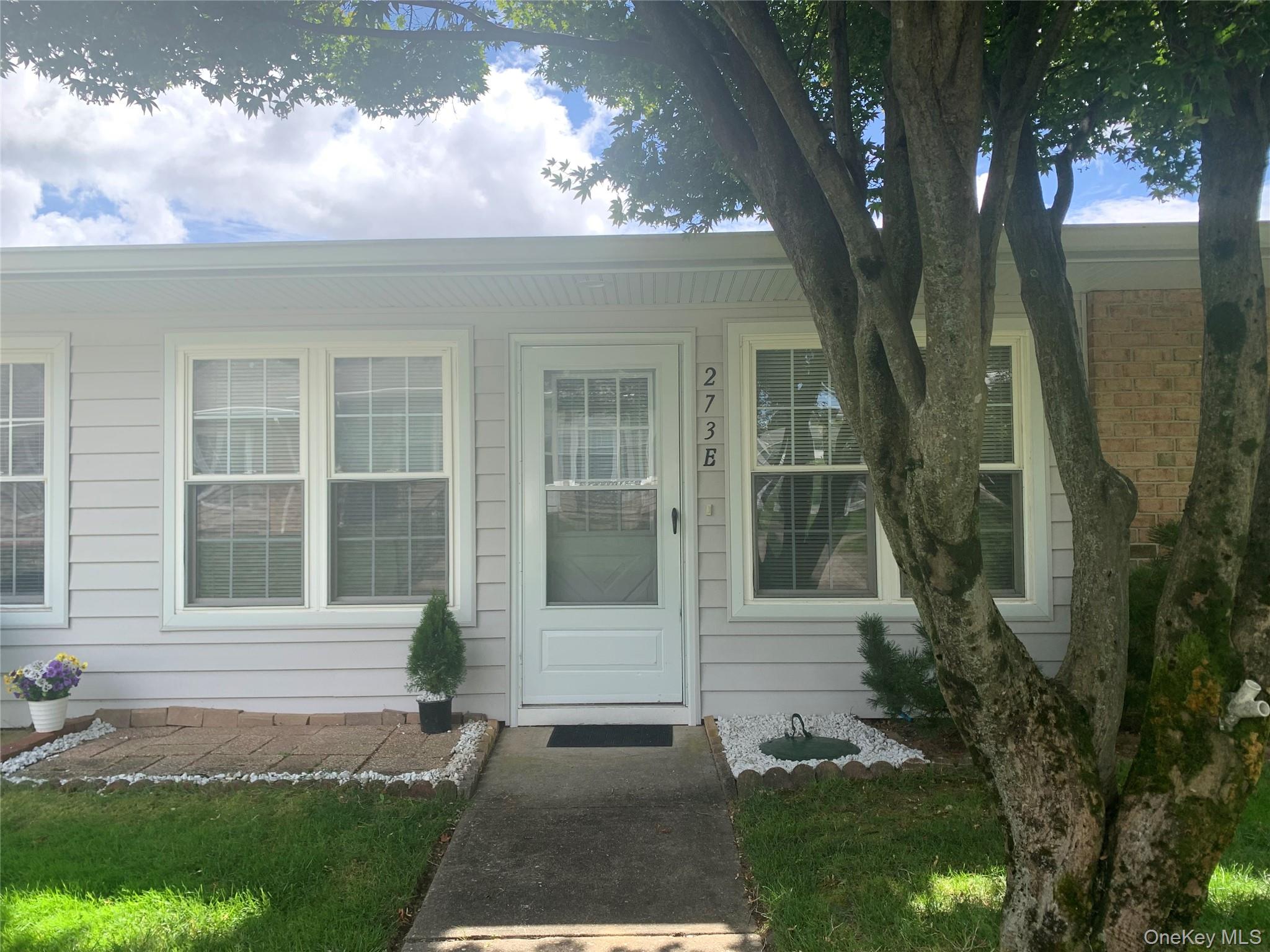 273 Berwick Court # E, Ridge, NY 11961